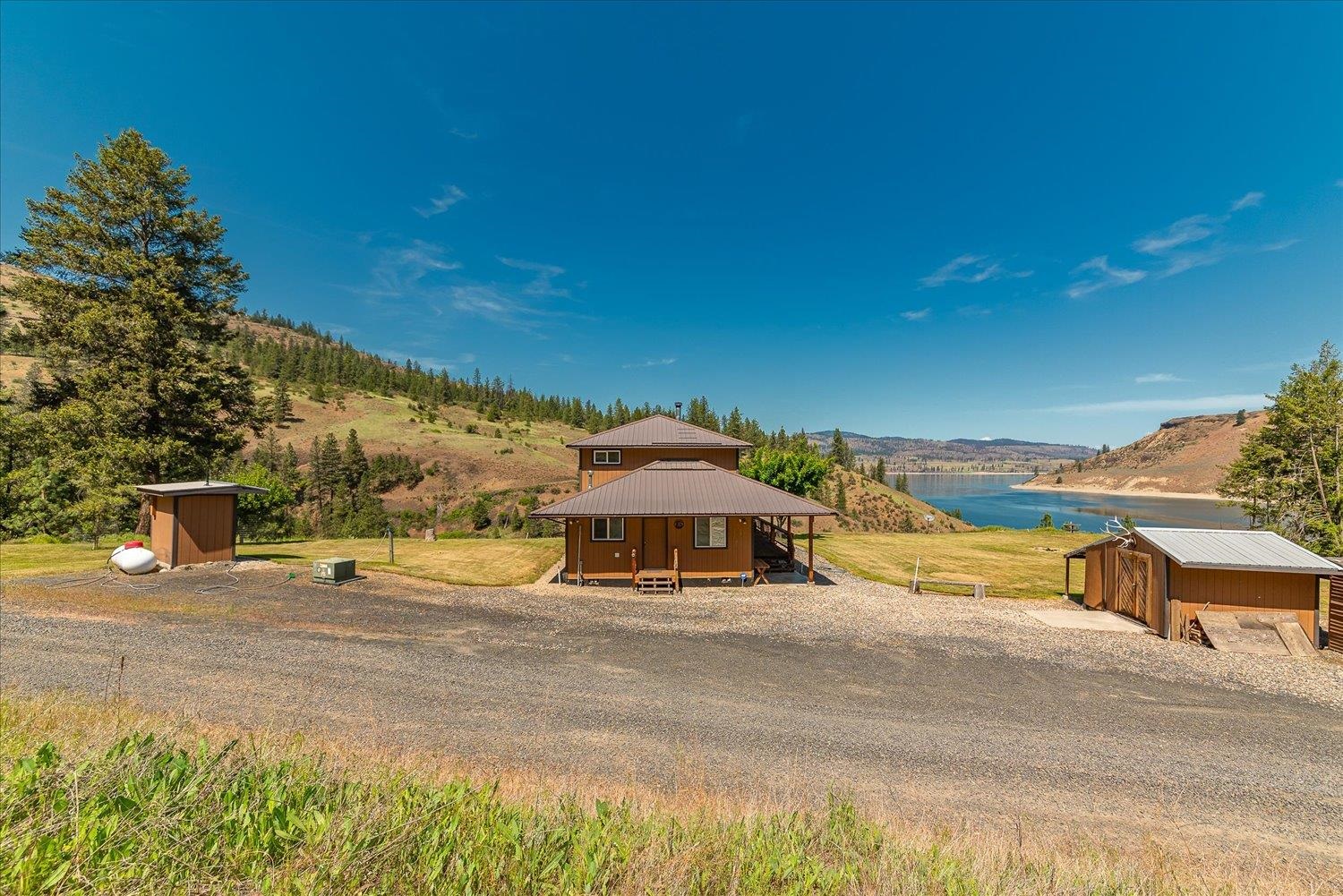 28605 E Moonshine Bay Ln