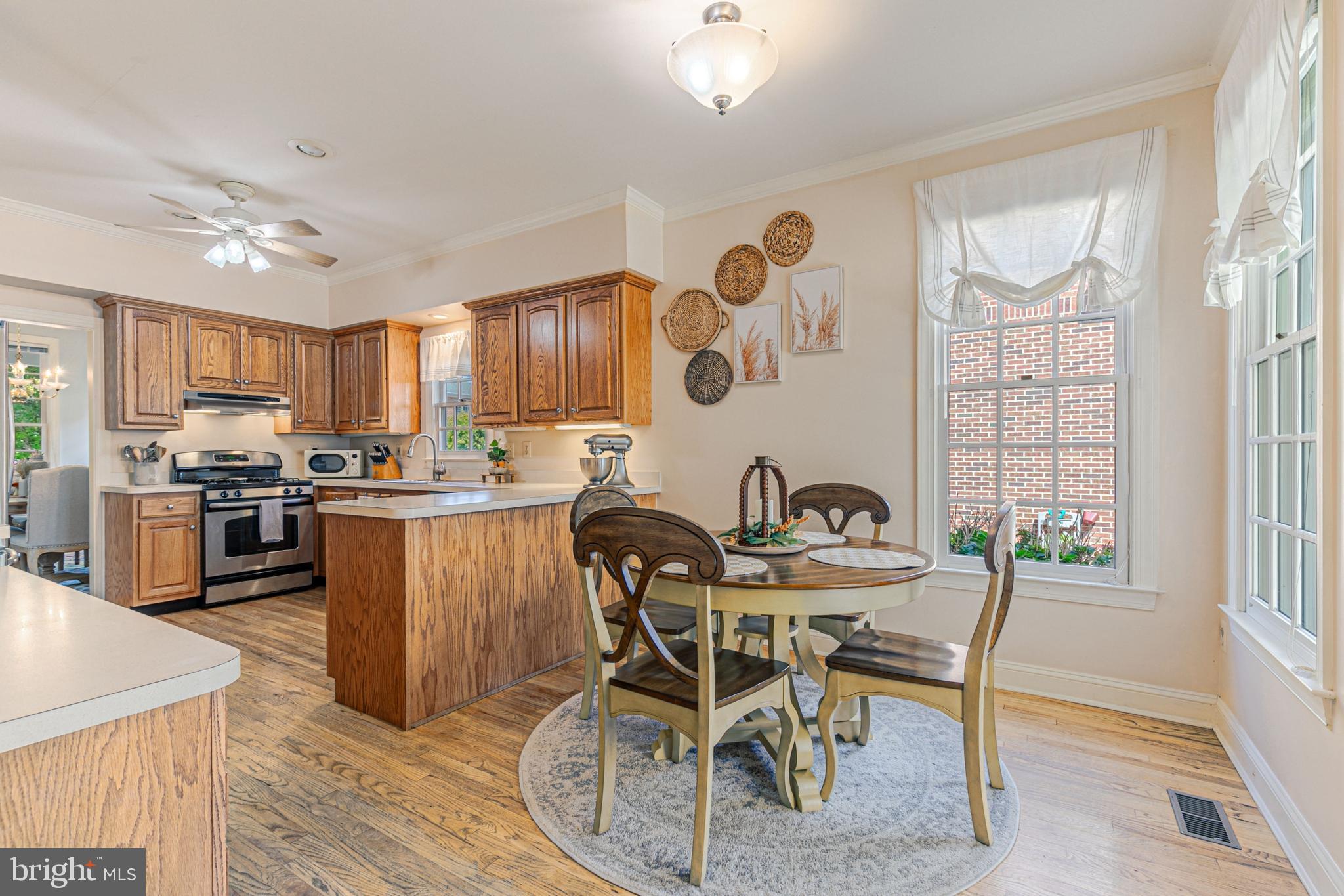 10 Memorial Dr NW