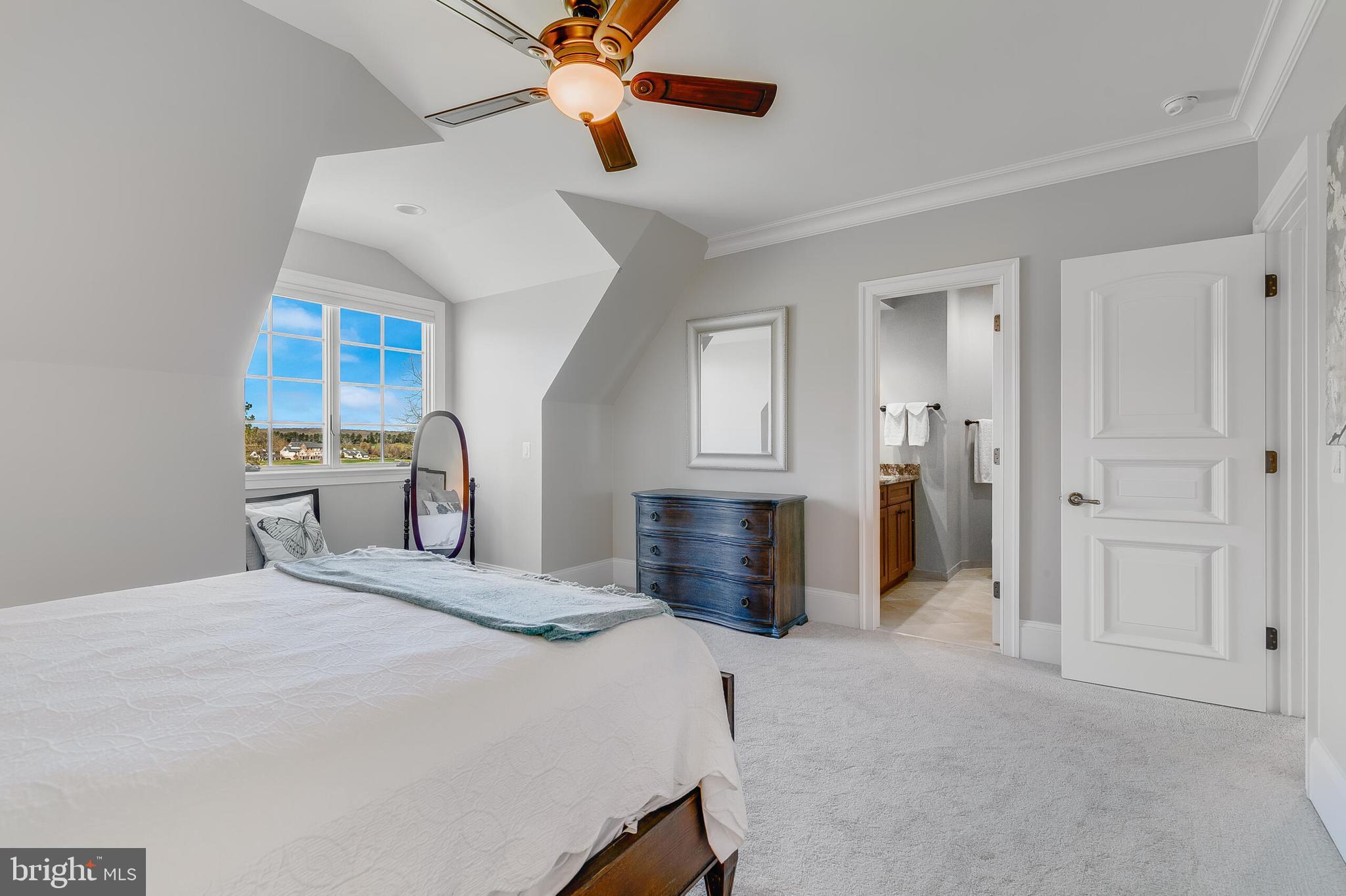 22577 Creighton Farms Dr