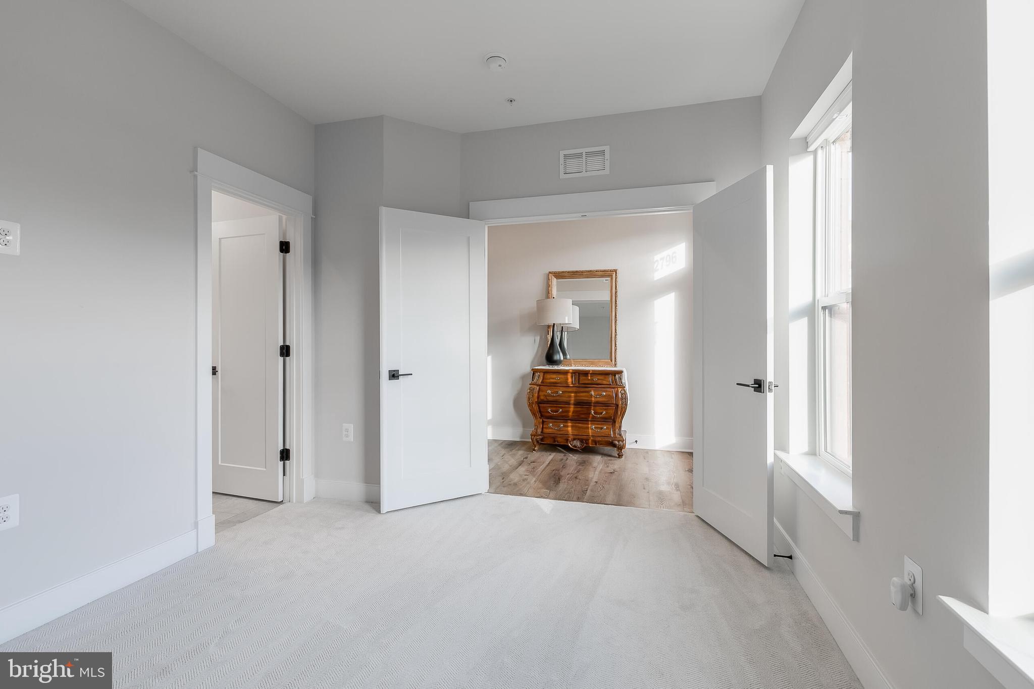 22796 Tawny Pine Sq