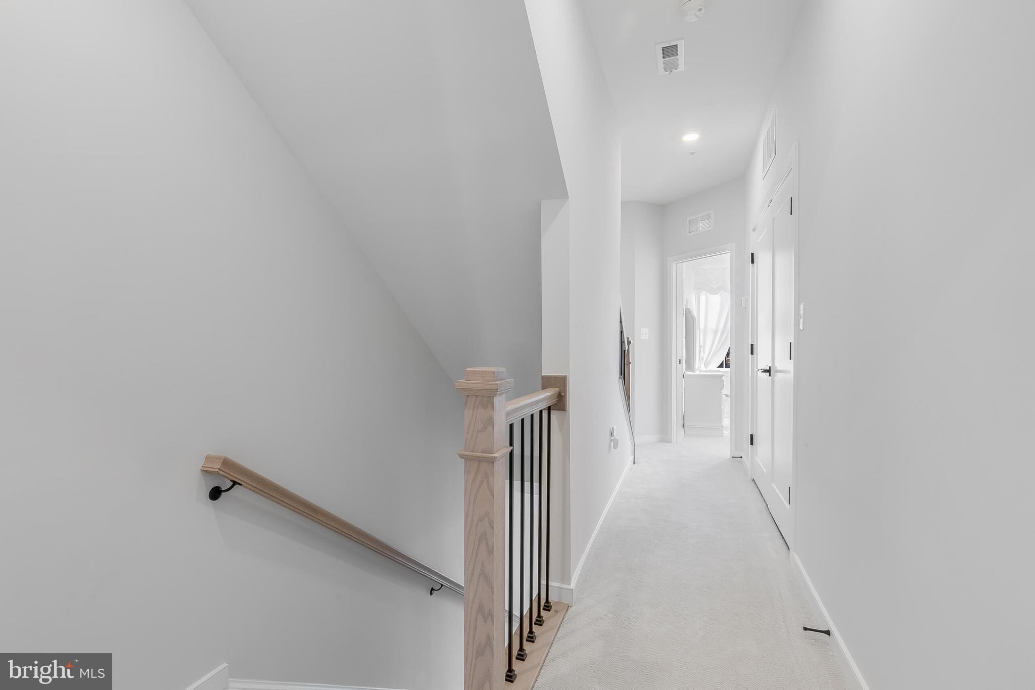 22796 Tawny Pine Sq