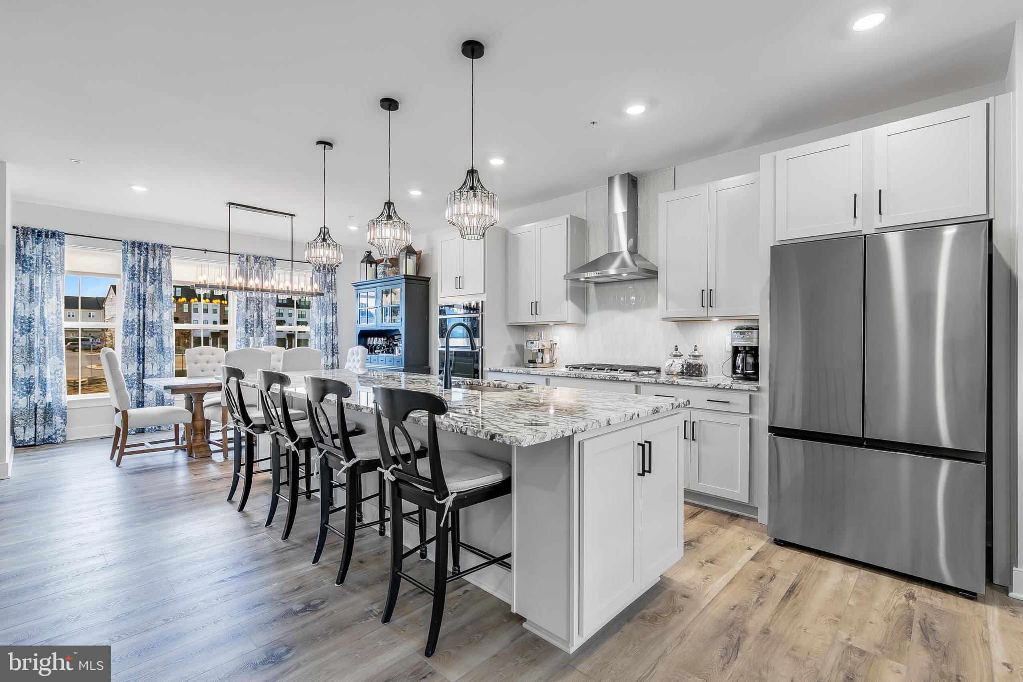 22796 Tawny Pine Sq