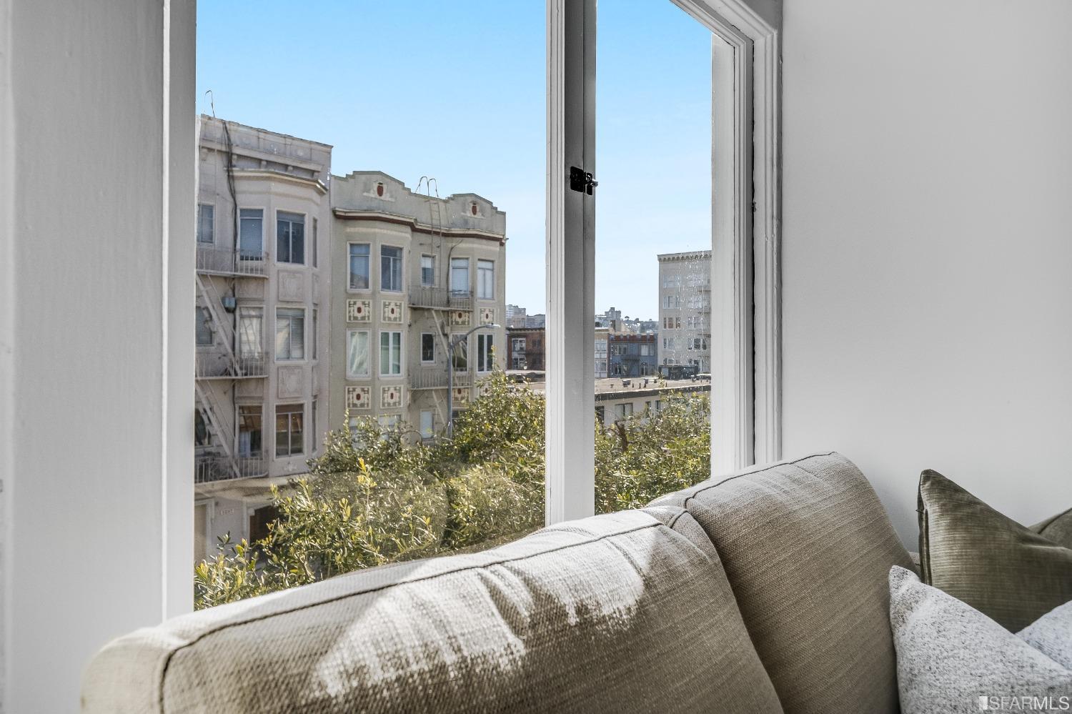 1258-1260 Chestnut Street