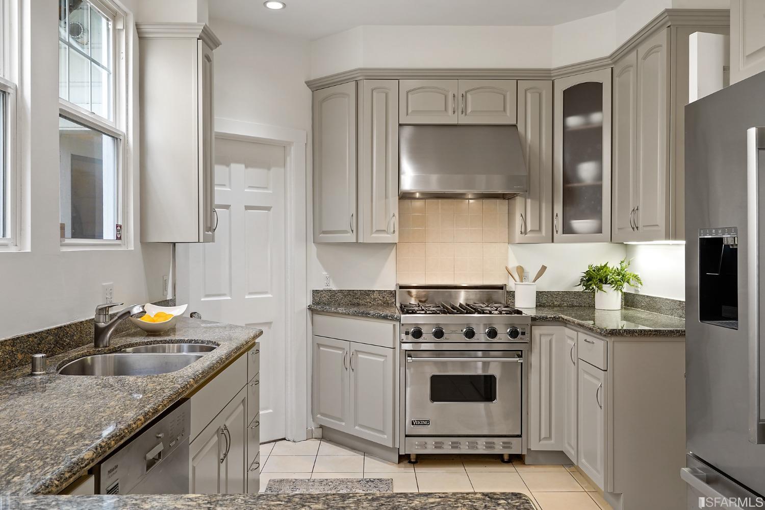 1258-1260 Chestnut Street