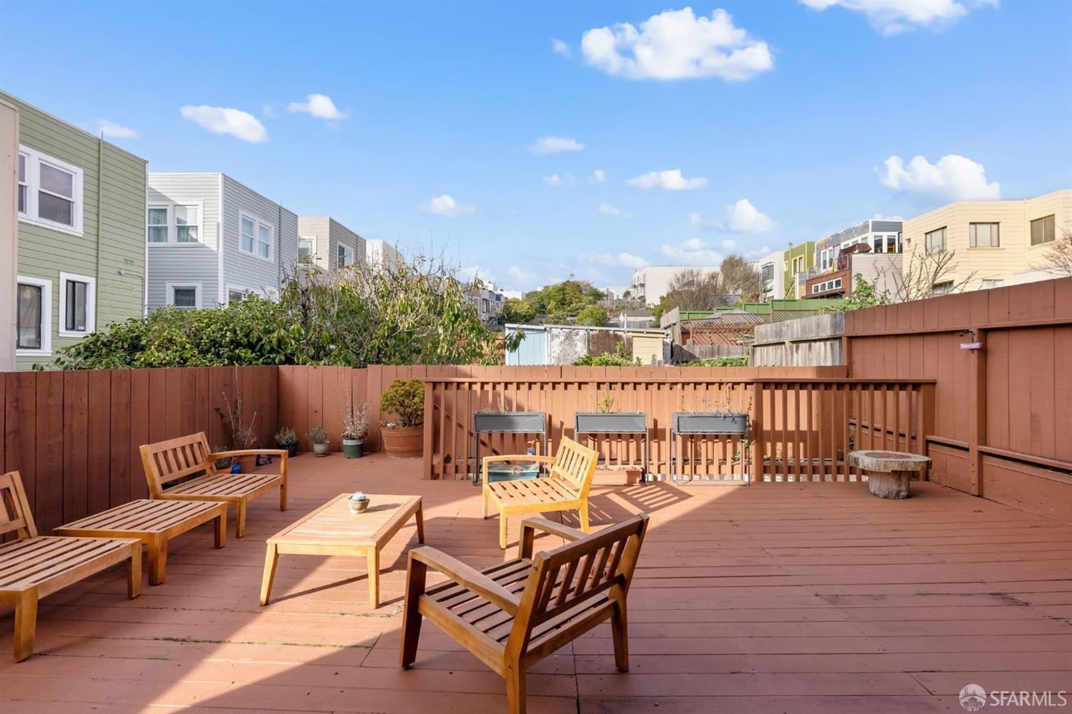 4040 Balboa Street Unit: 2
