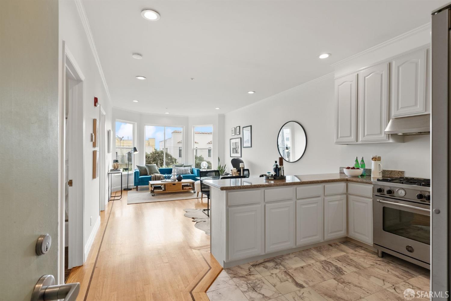 4040 Balboa Street Unit: 2