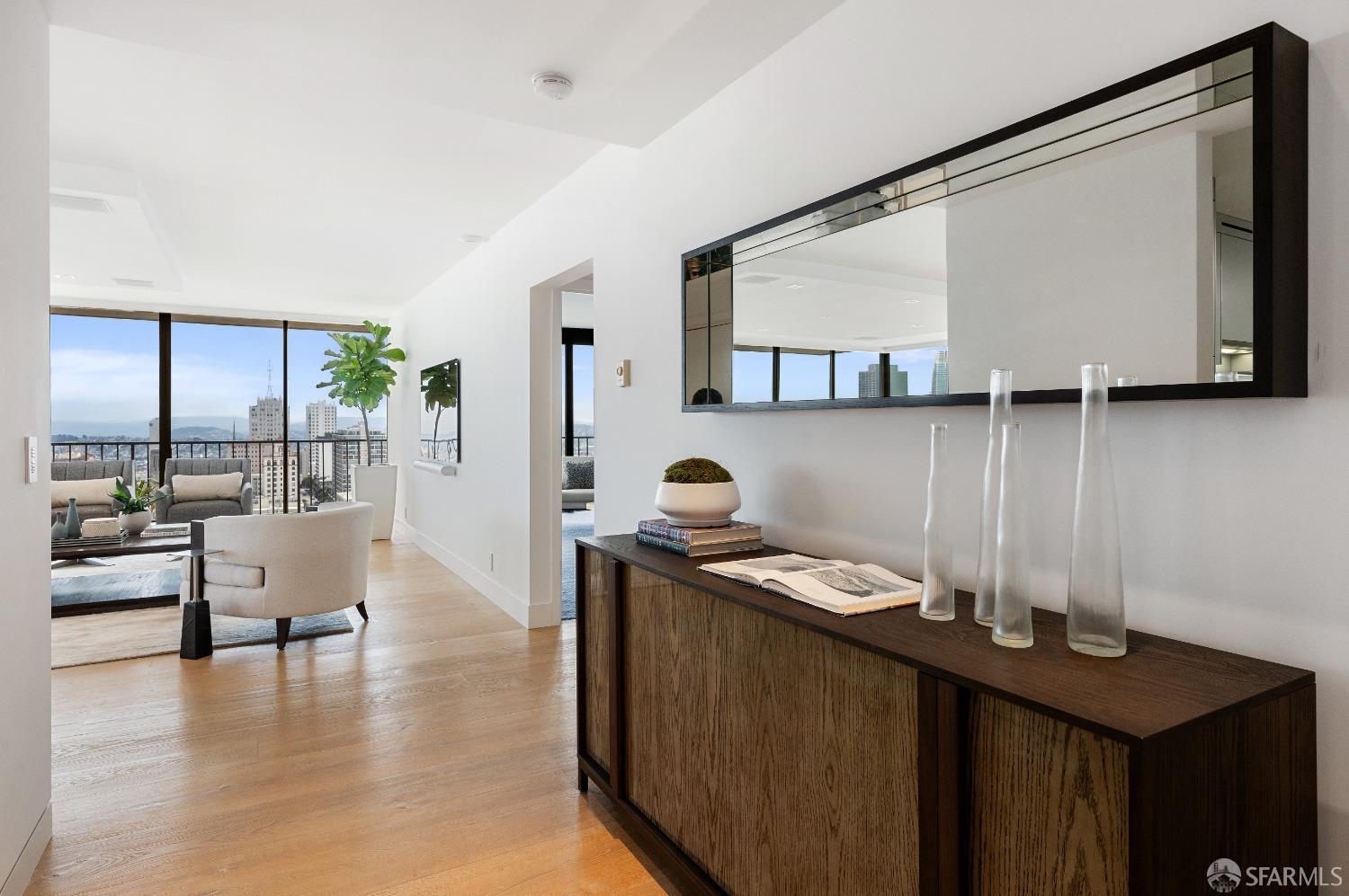 999 Green Street # 2704