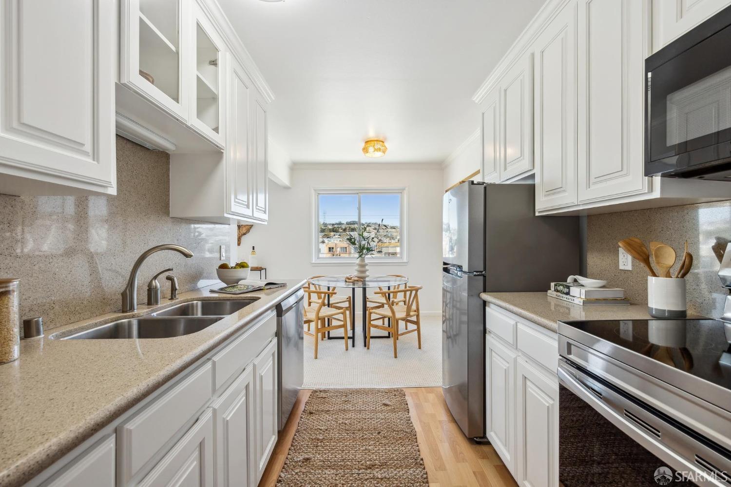 2090 Great Highway # 206