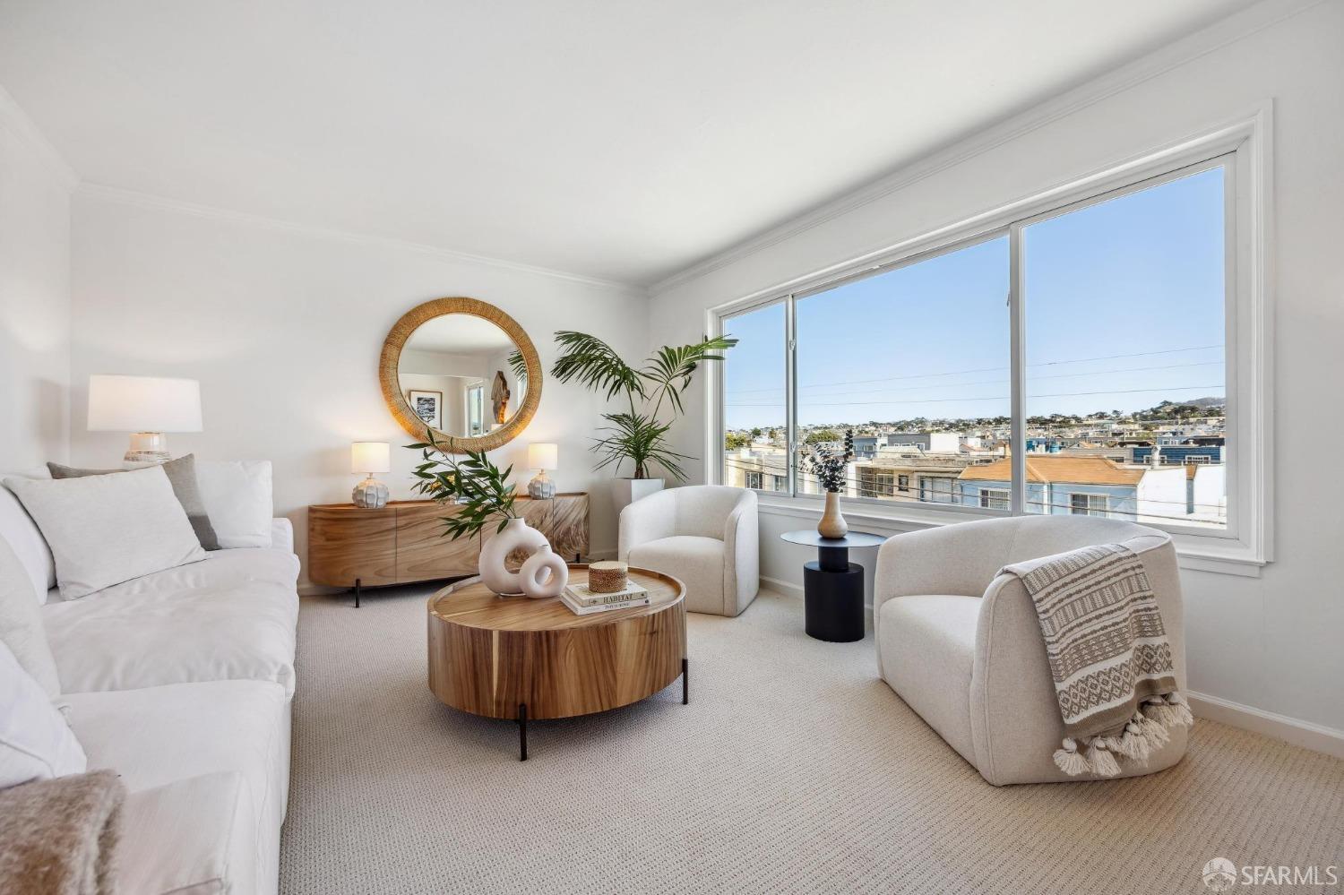 2090 Great Highway # 206