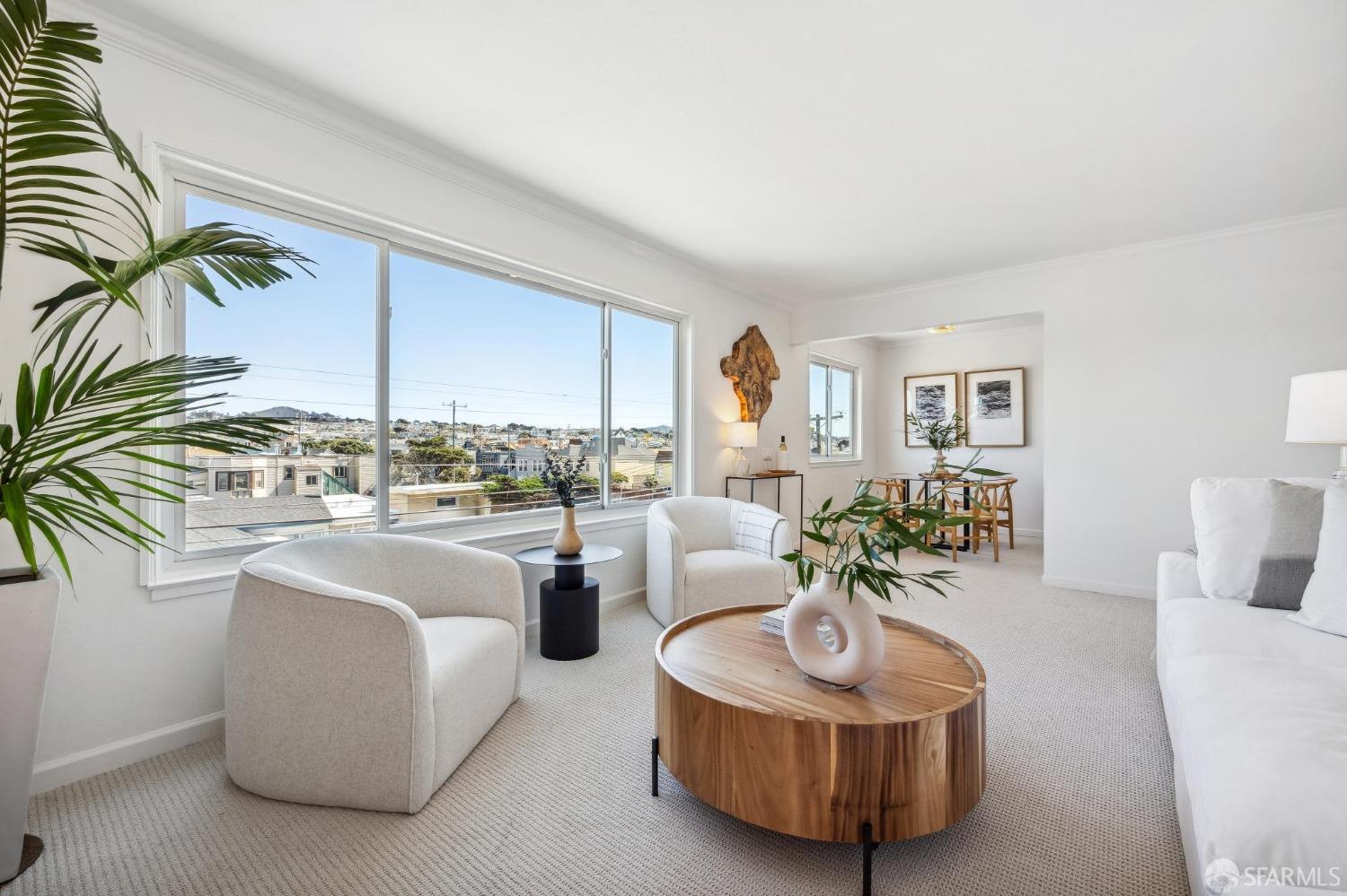 2090 Great Highway # 206