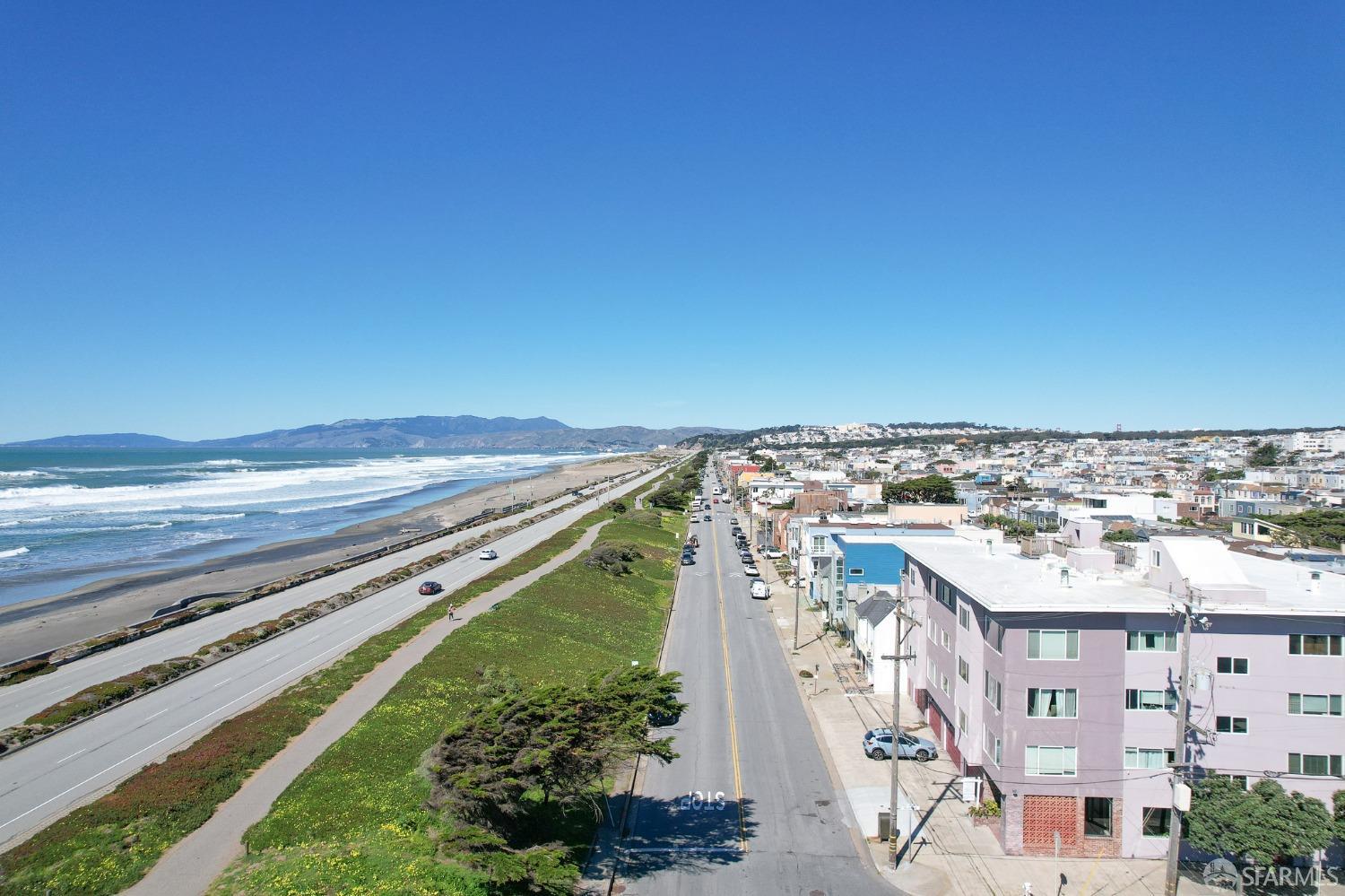 2090 Great Highway # 206