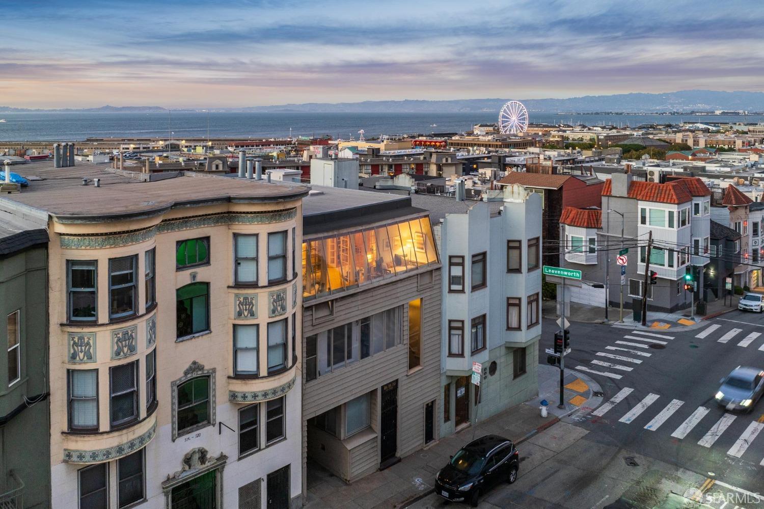 712 Bay Street