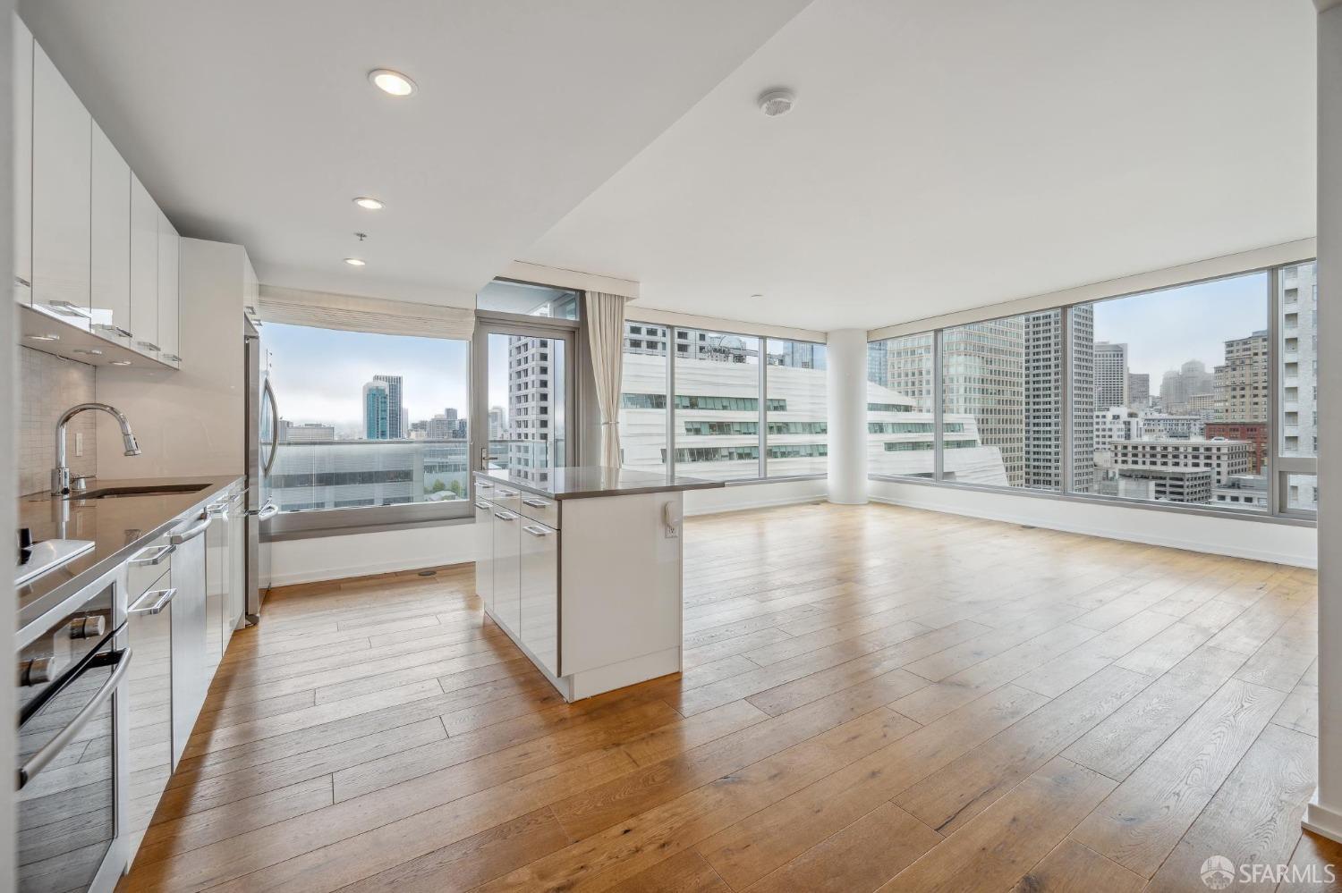 1 Hawthorne Street # 18F