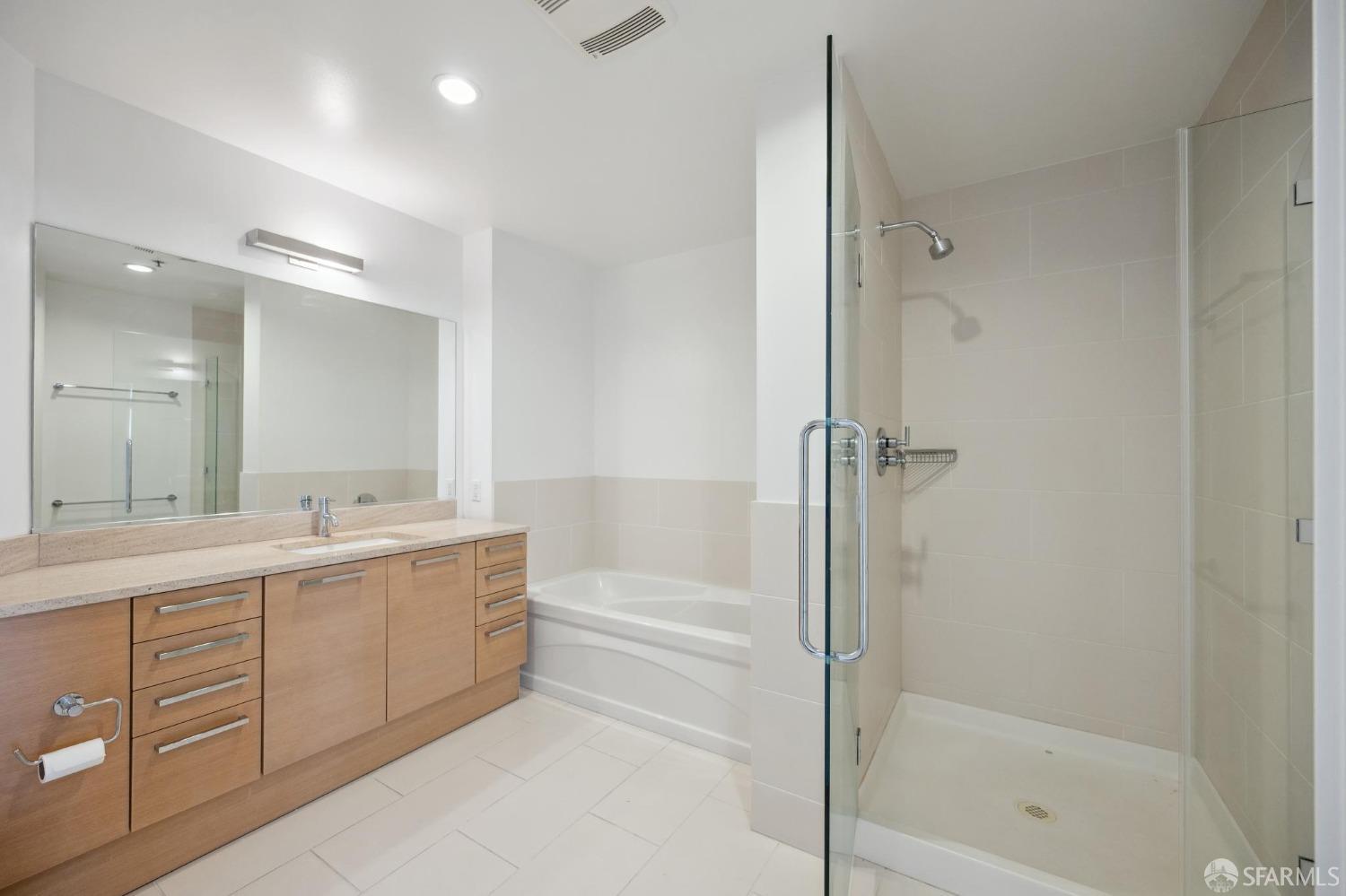 1 Hawthorne Street # 18F