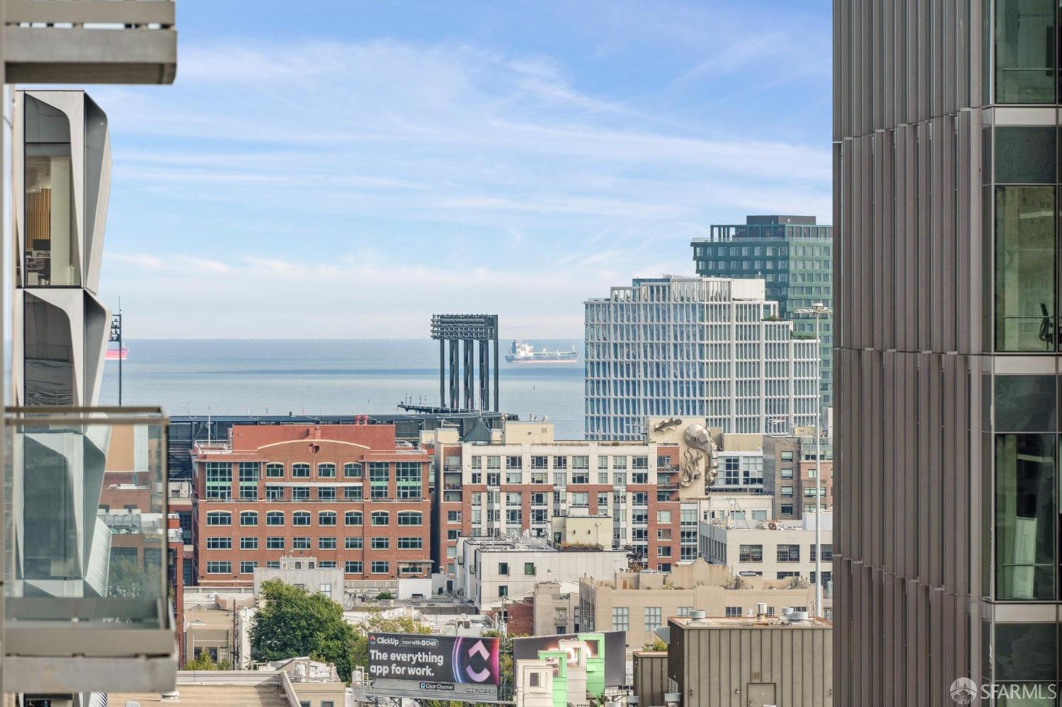 1 Hawthorne Street # 18F