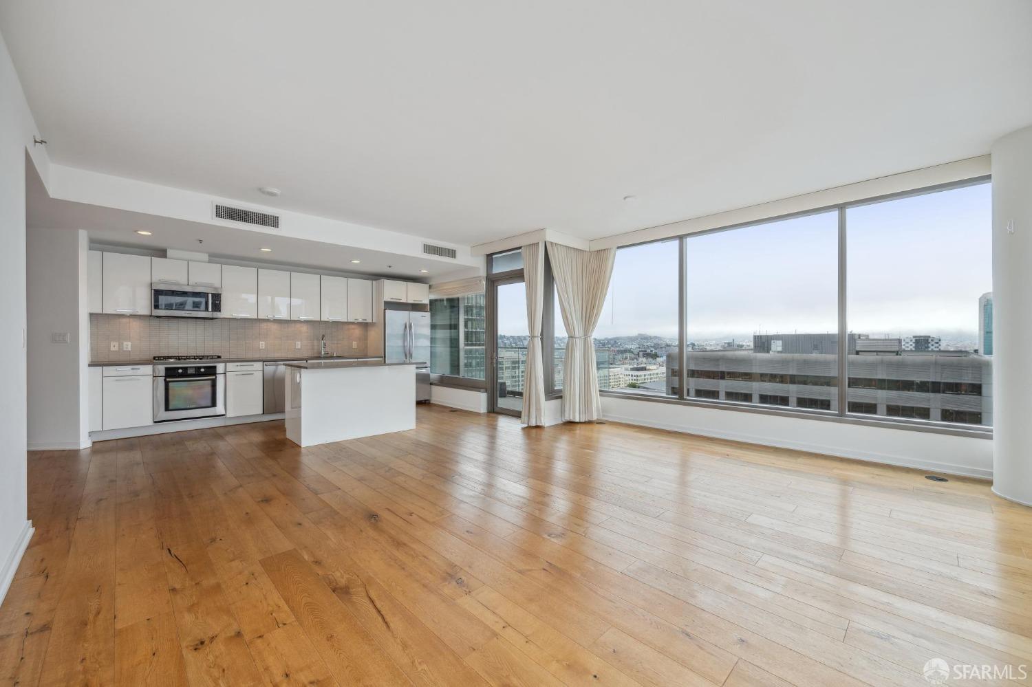1 Hawthorne Street # 18F