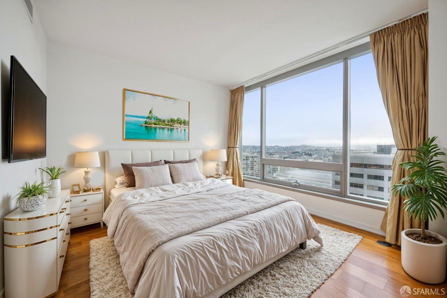 1 Hawthorne Street # 18F