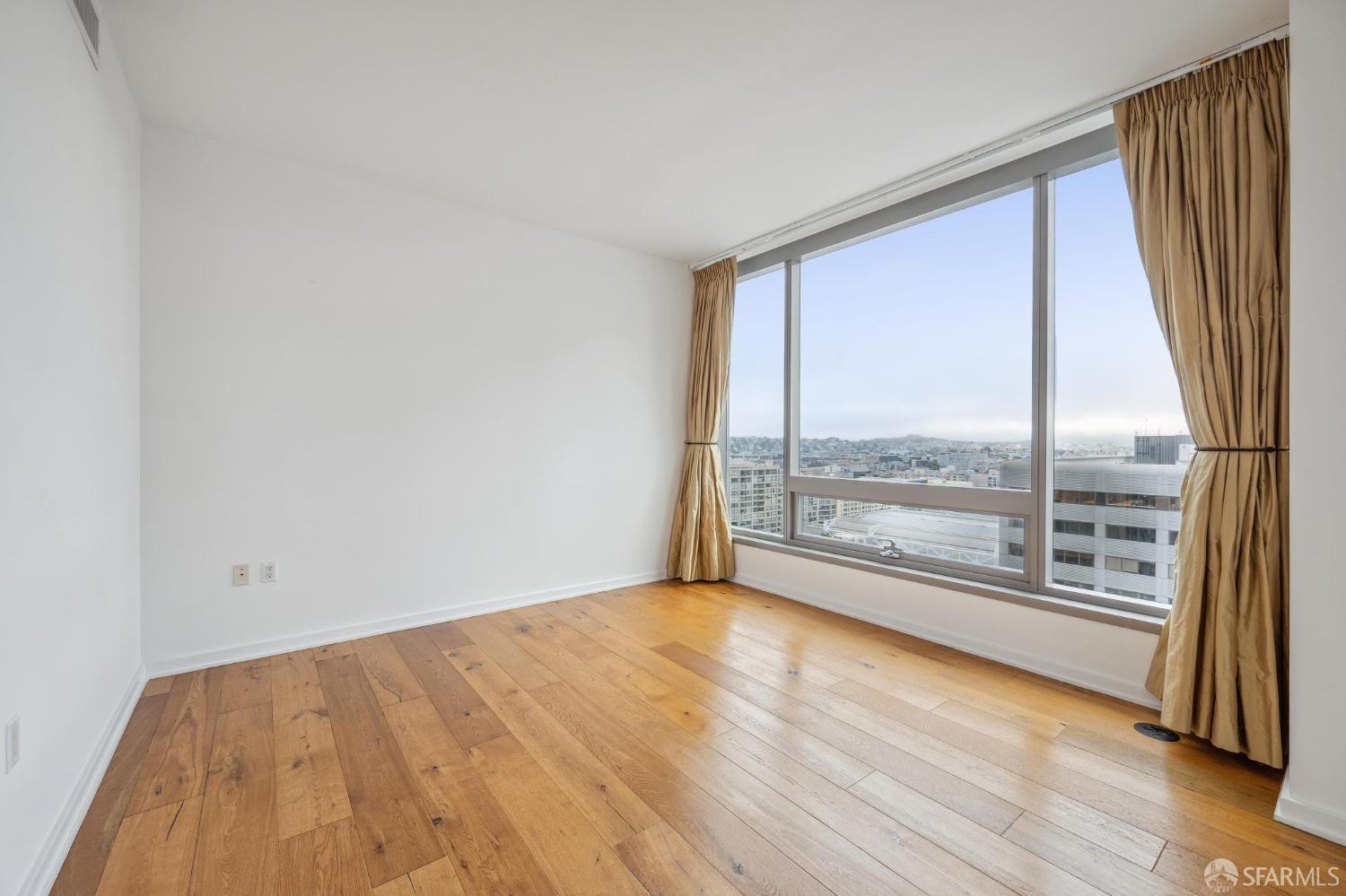 1 Hawthorne Street # 18F