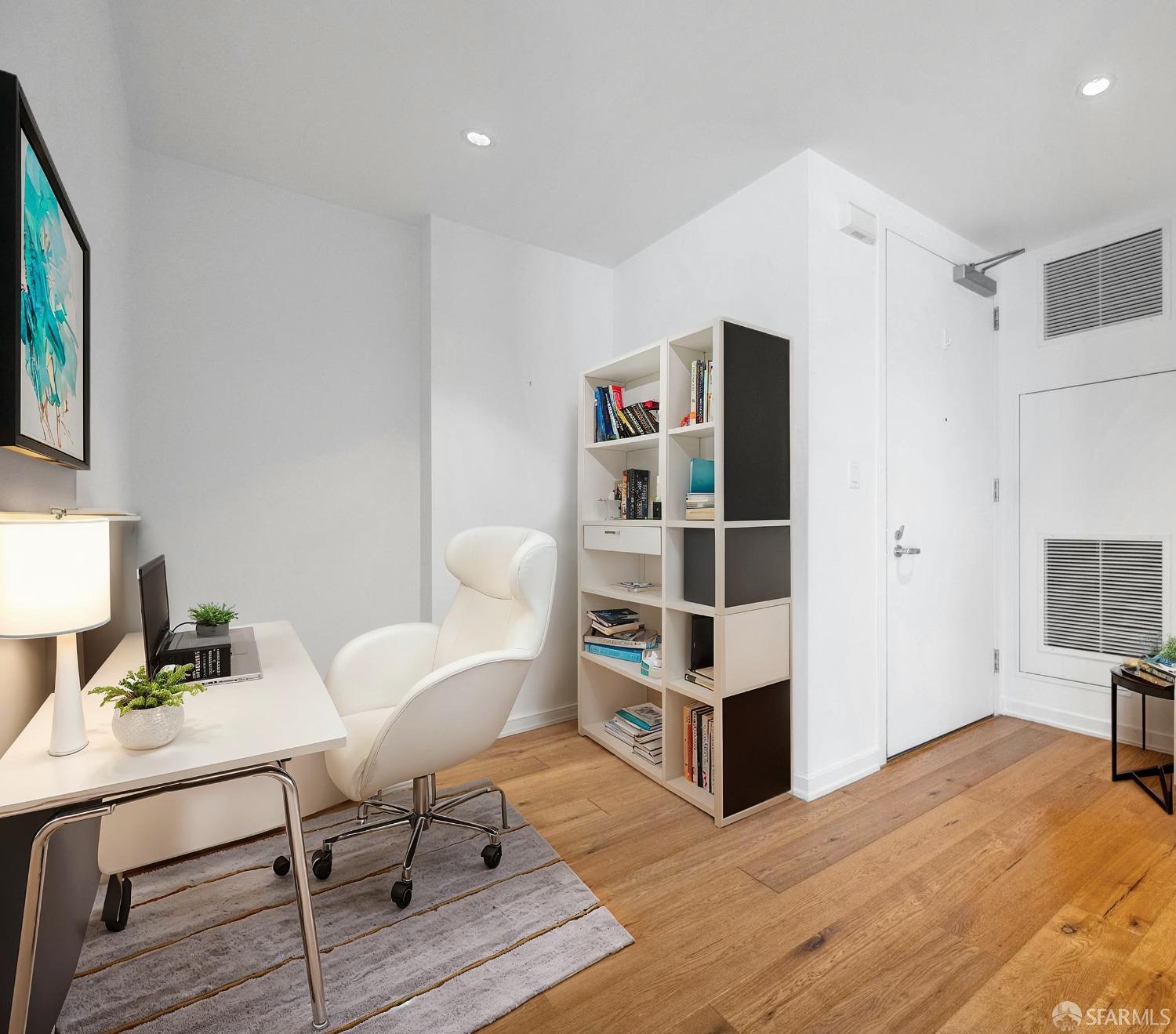 1 Hawthorne Street # 18F
