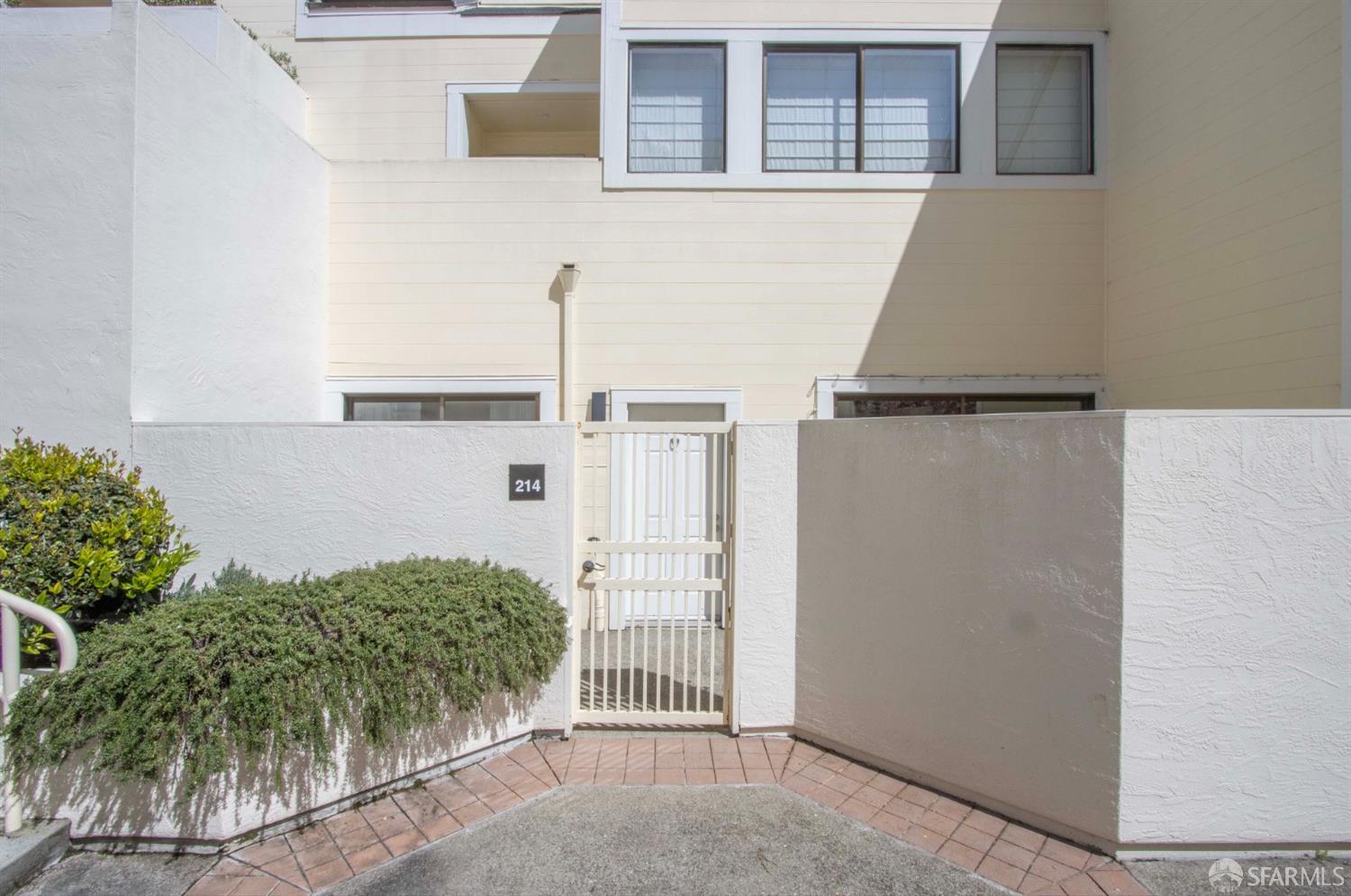 2185 Bush Street # 214