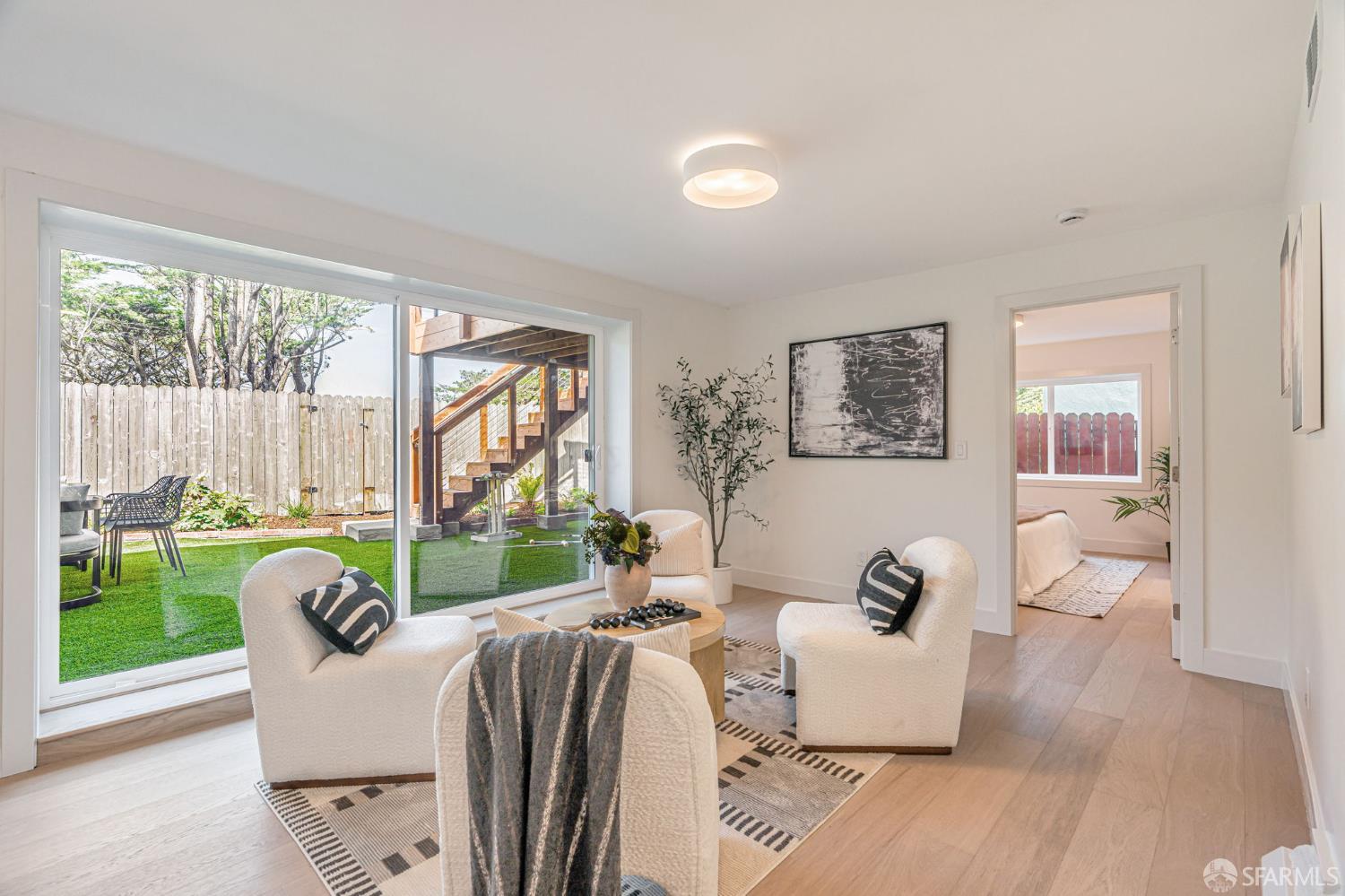 115 Gladeview Way