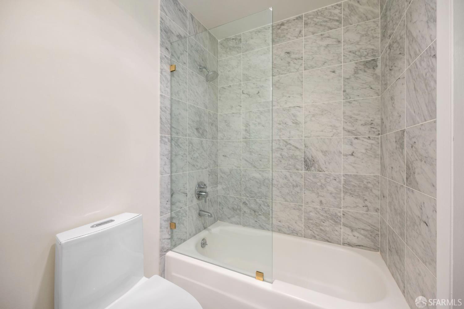 3234 Washington Street # 4