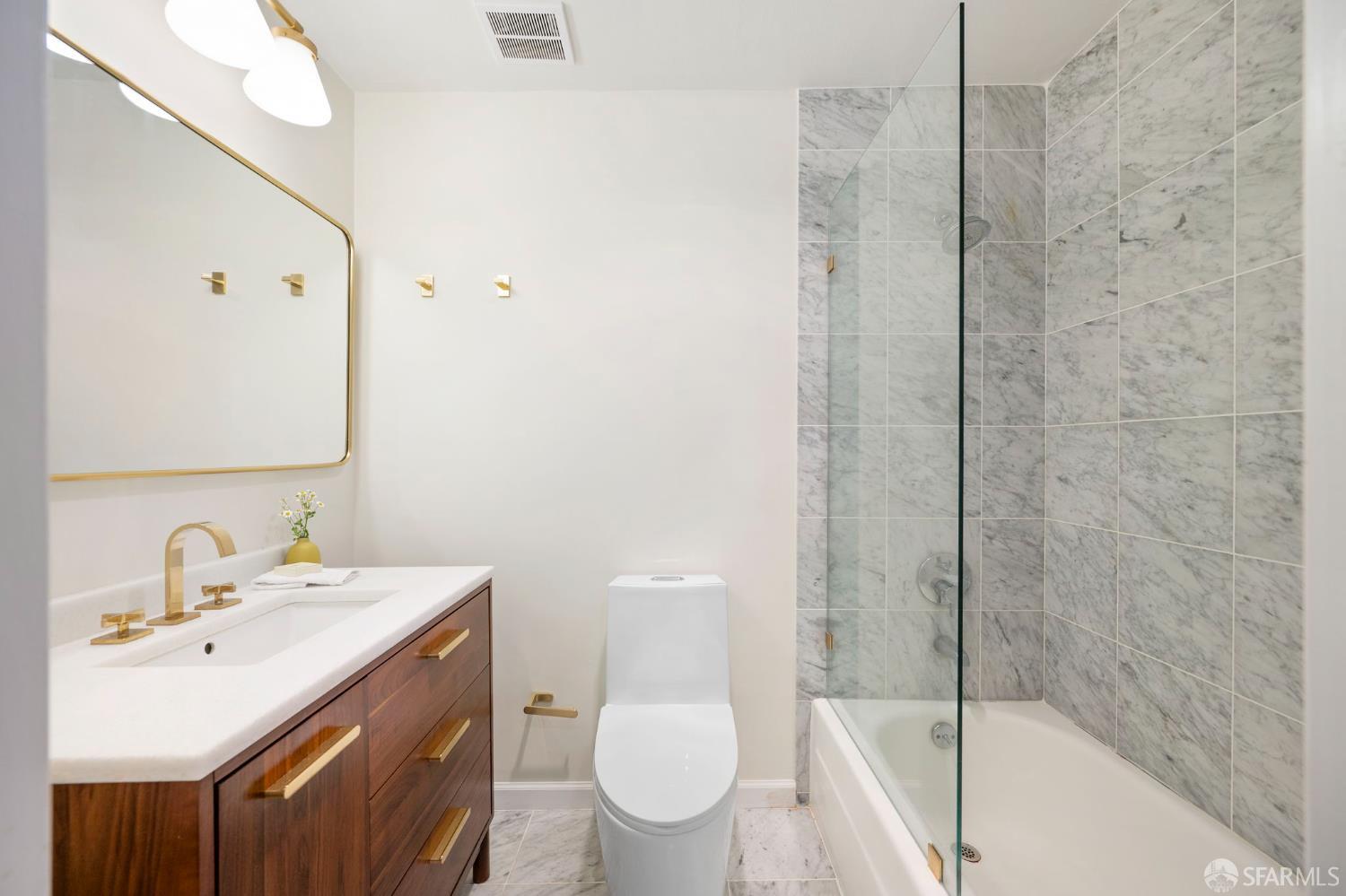 3234 Washington Street # 4