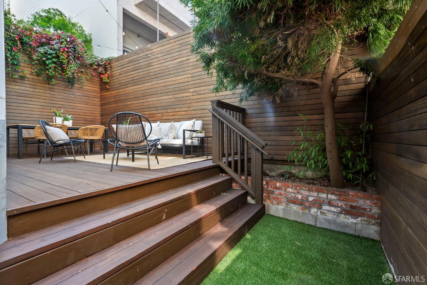2429 Franklin Street