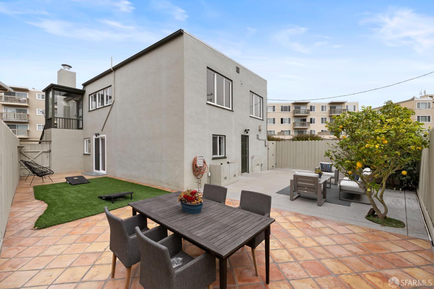 88 Fairlawn Court