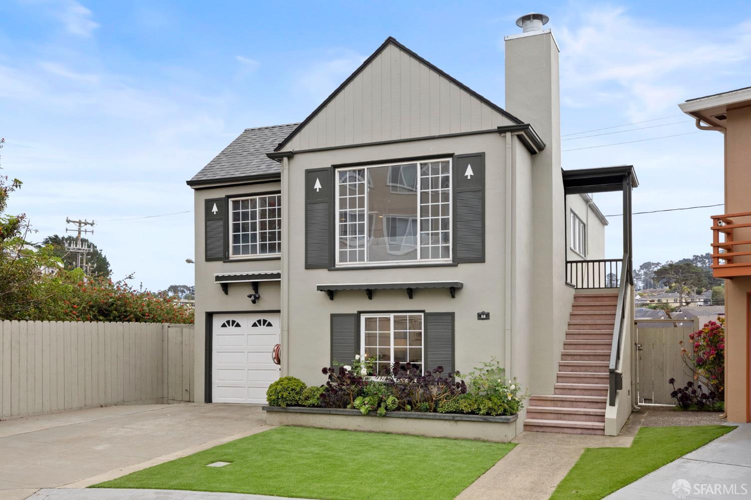 88 Fairlawn Court