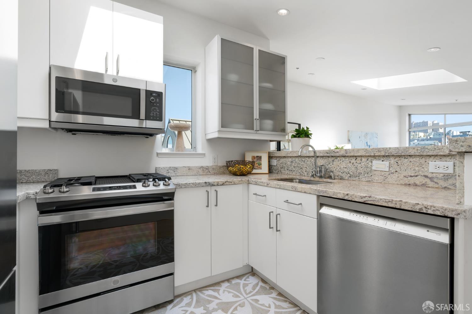 2315 Van Ness Avenue # 8