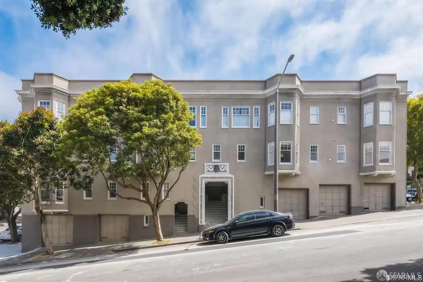 2105 Ellis Street