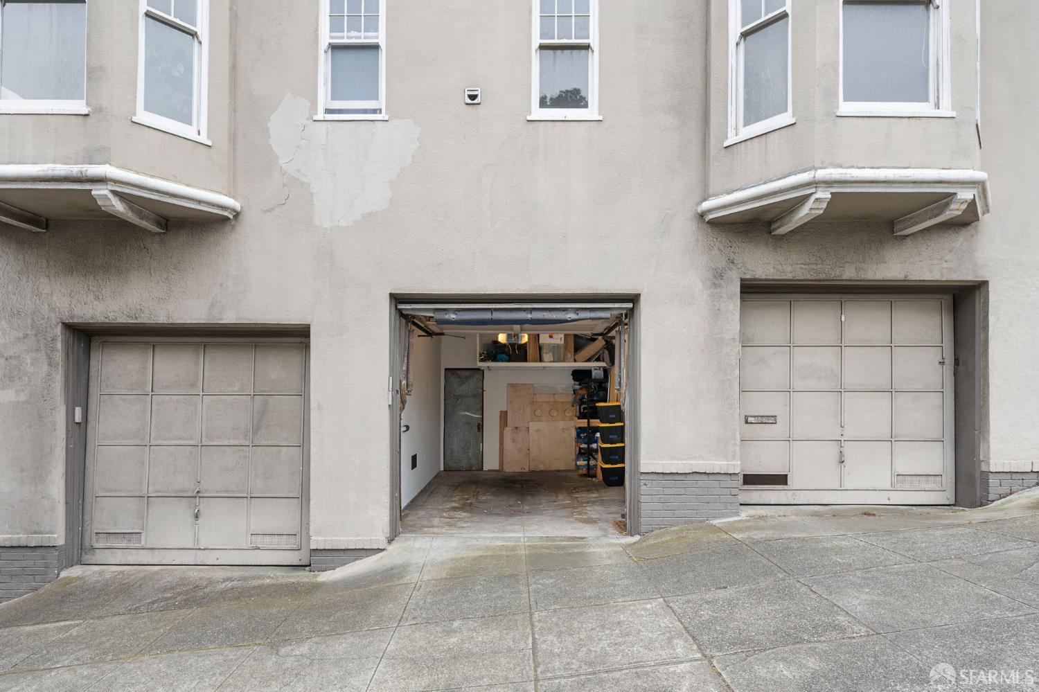 2105 Ellis Street
