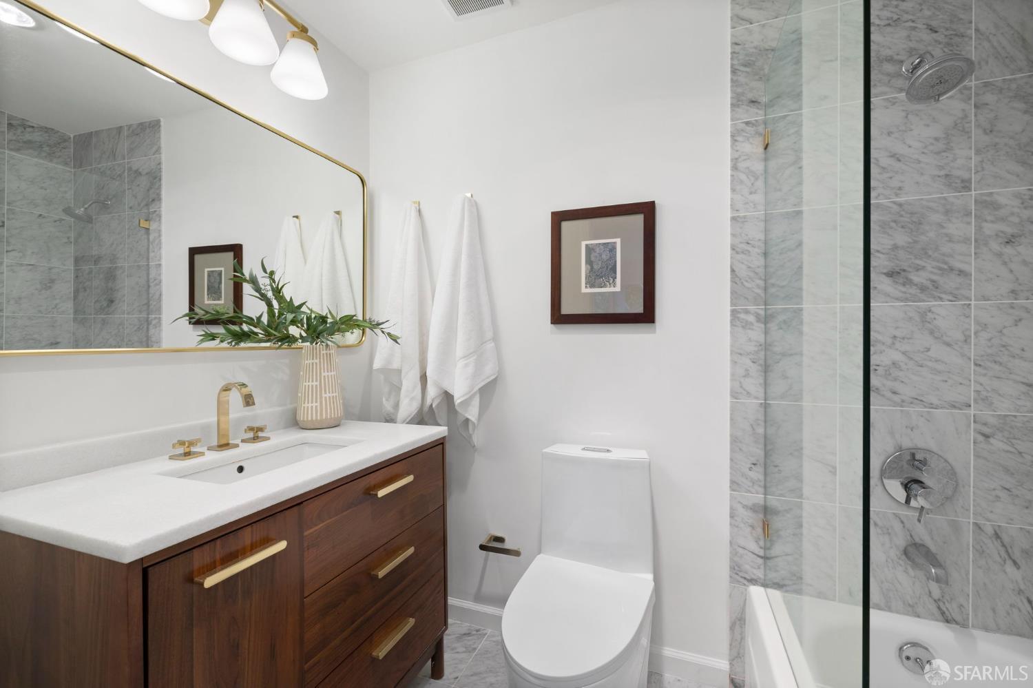 3234 Washington Street # 4