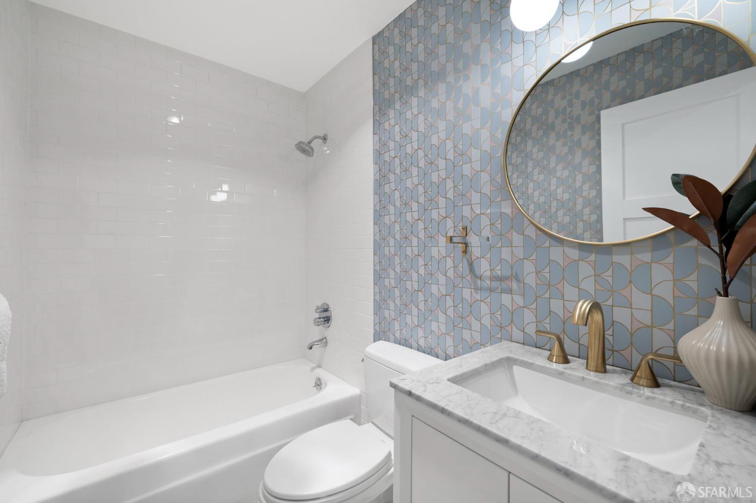 3234 Washington Street # 4