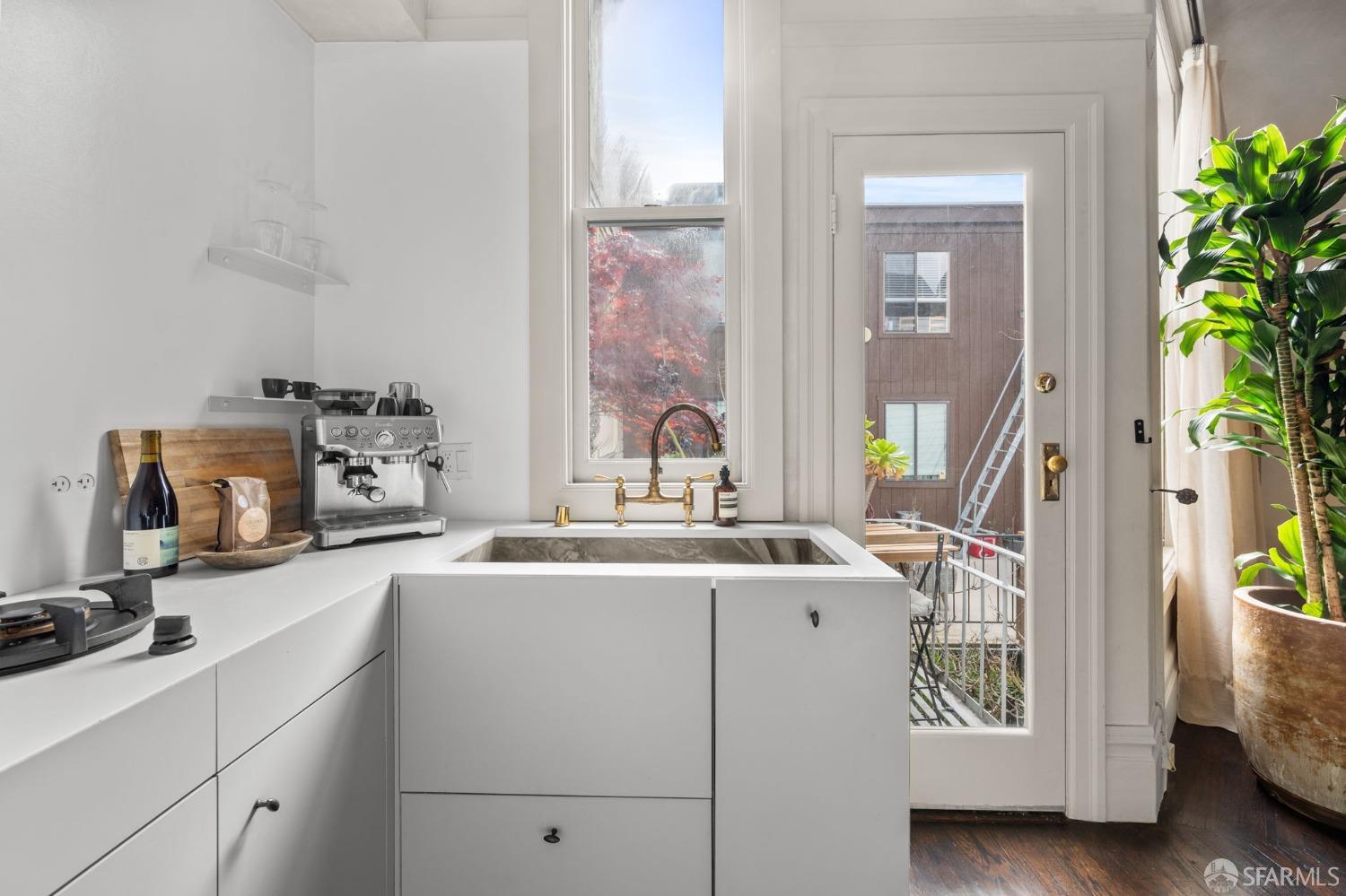 969 Hayes Street # 2