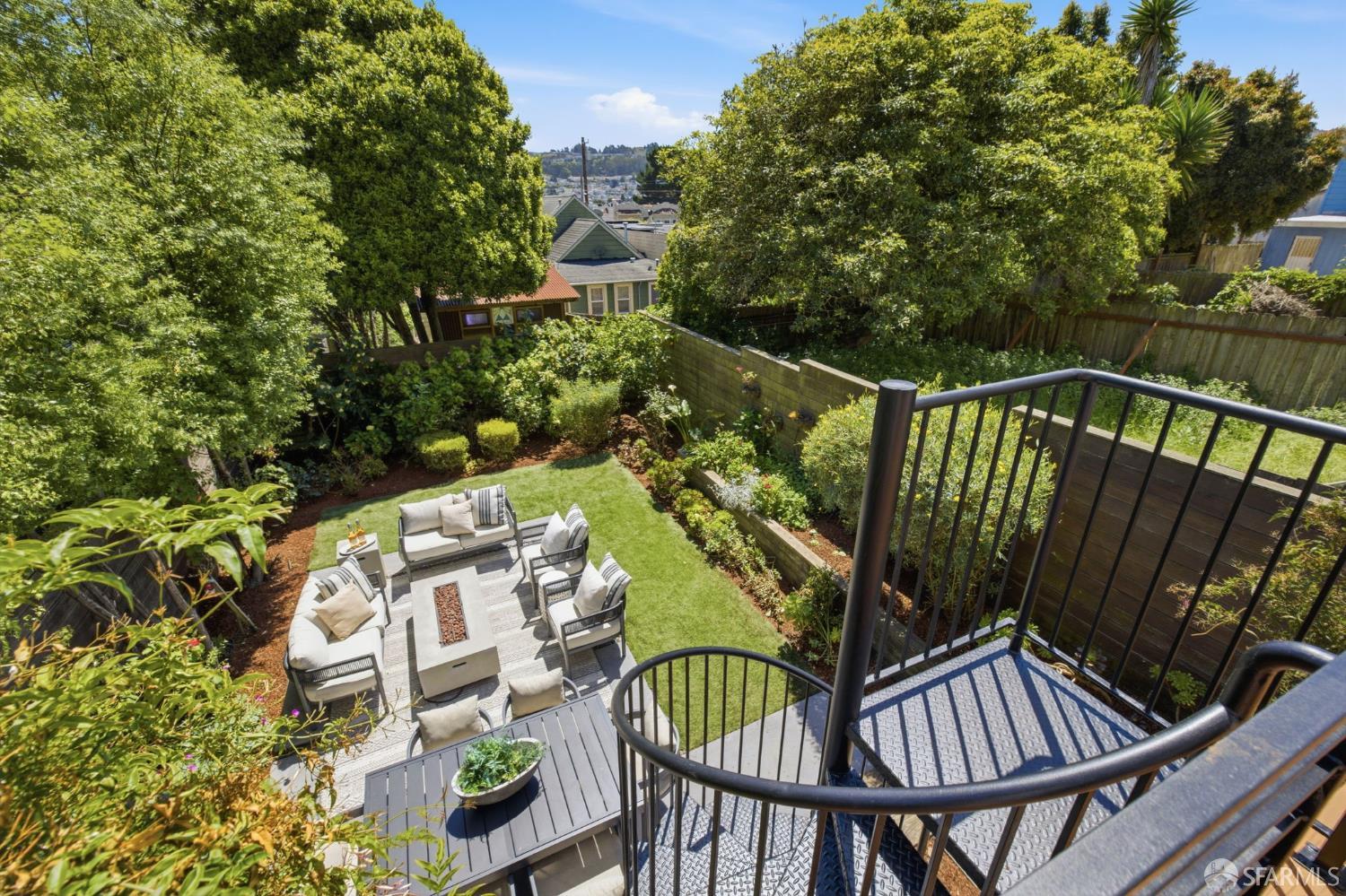 79 Caine Avenue