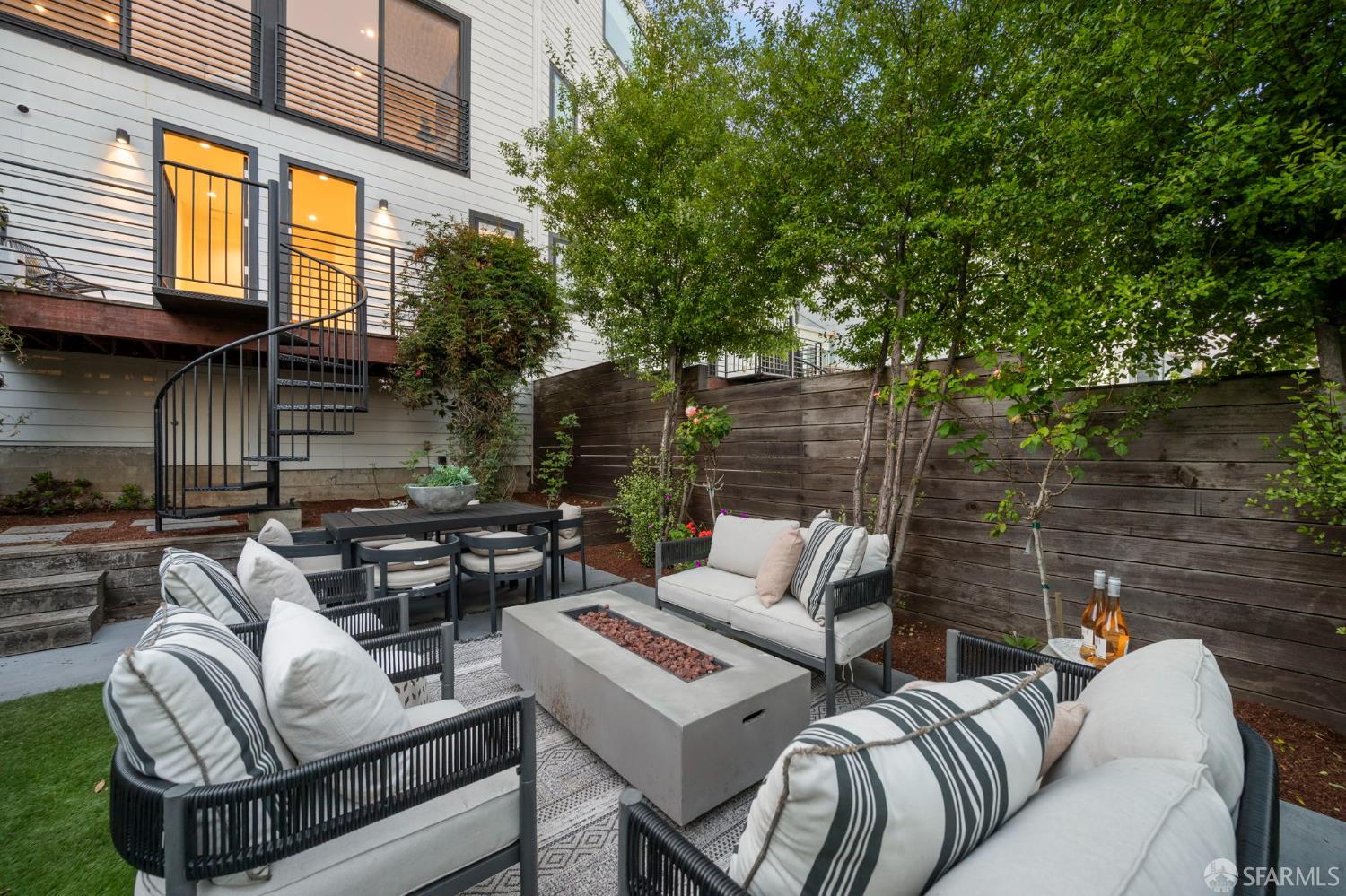 79 Caine Avenue