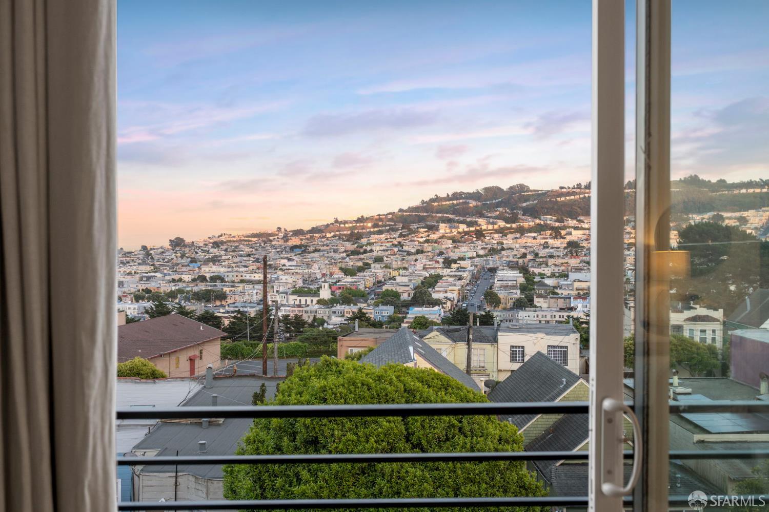 79 Caine Avenue