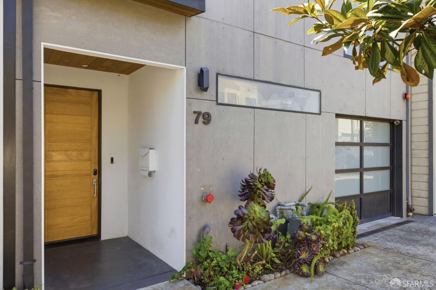 79 Caine Avenue