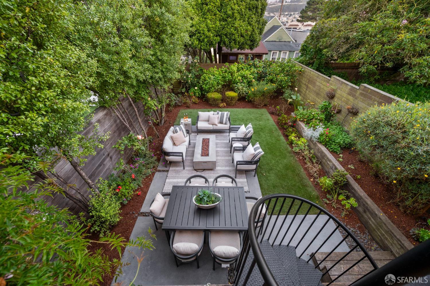 79 Caine Avenue