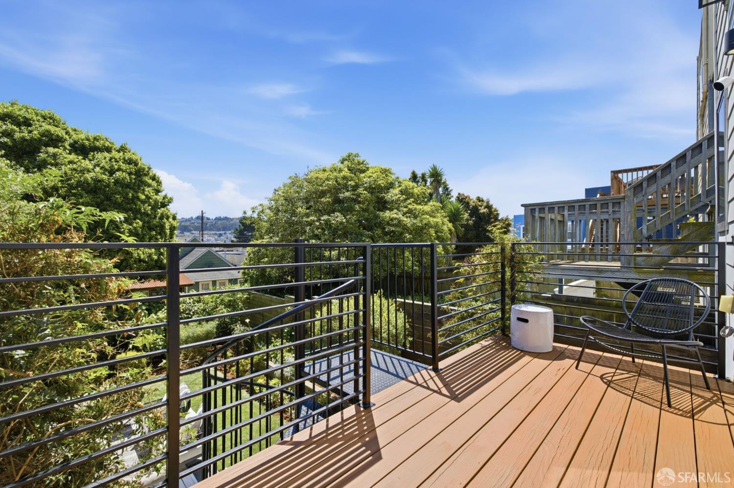 79 Caine Avenue