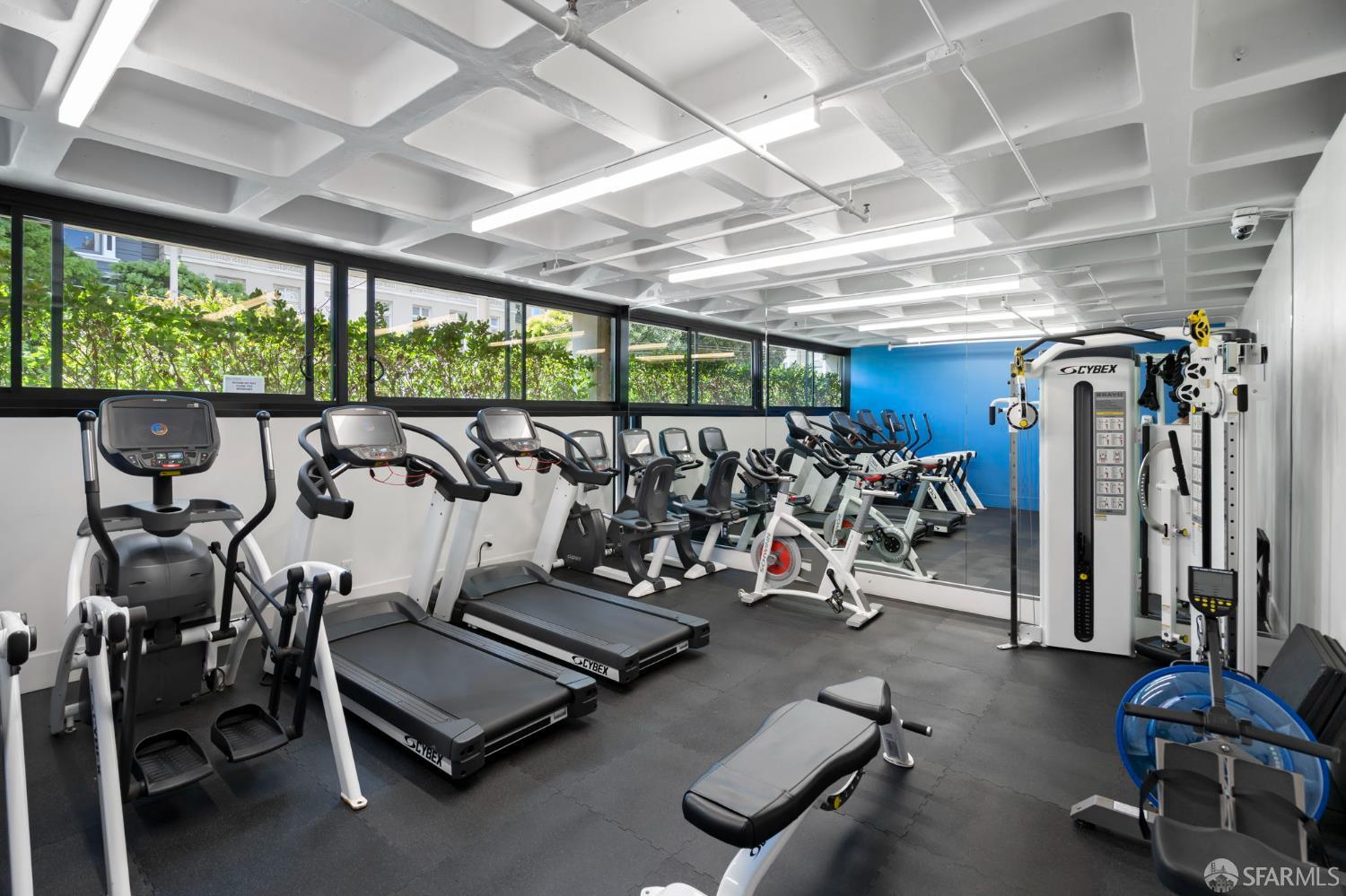 2200 Sacramento Street # 205