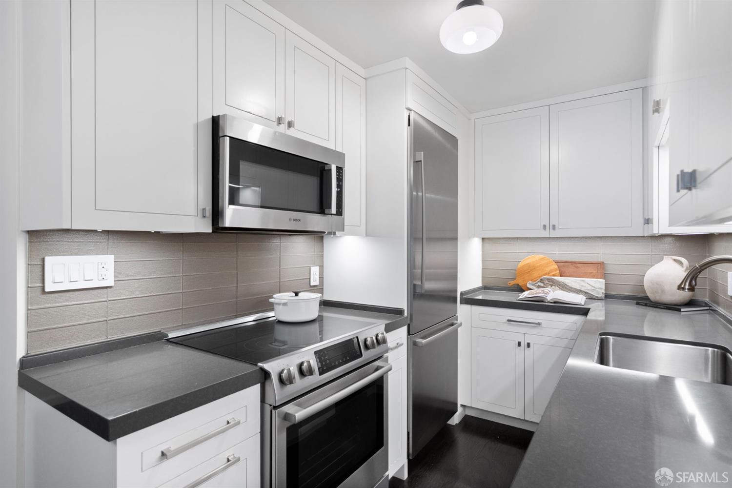 2200 Sacramento Street # 205