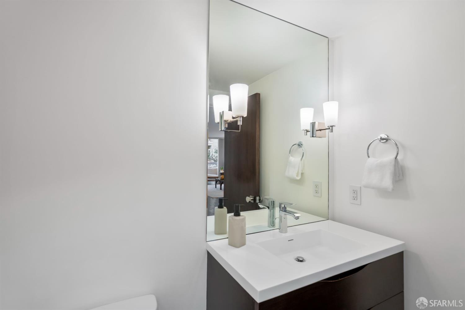 2200 Sacramento Street # 205