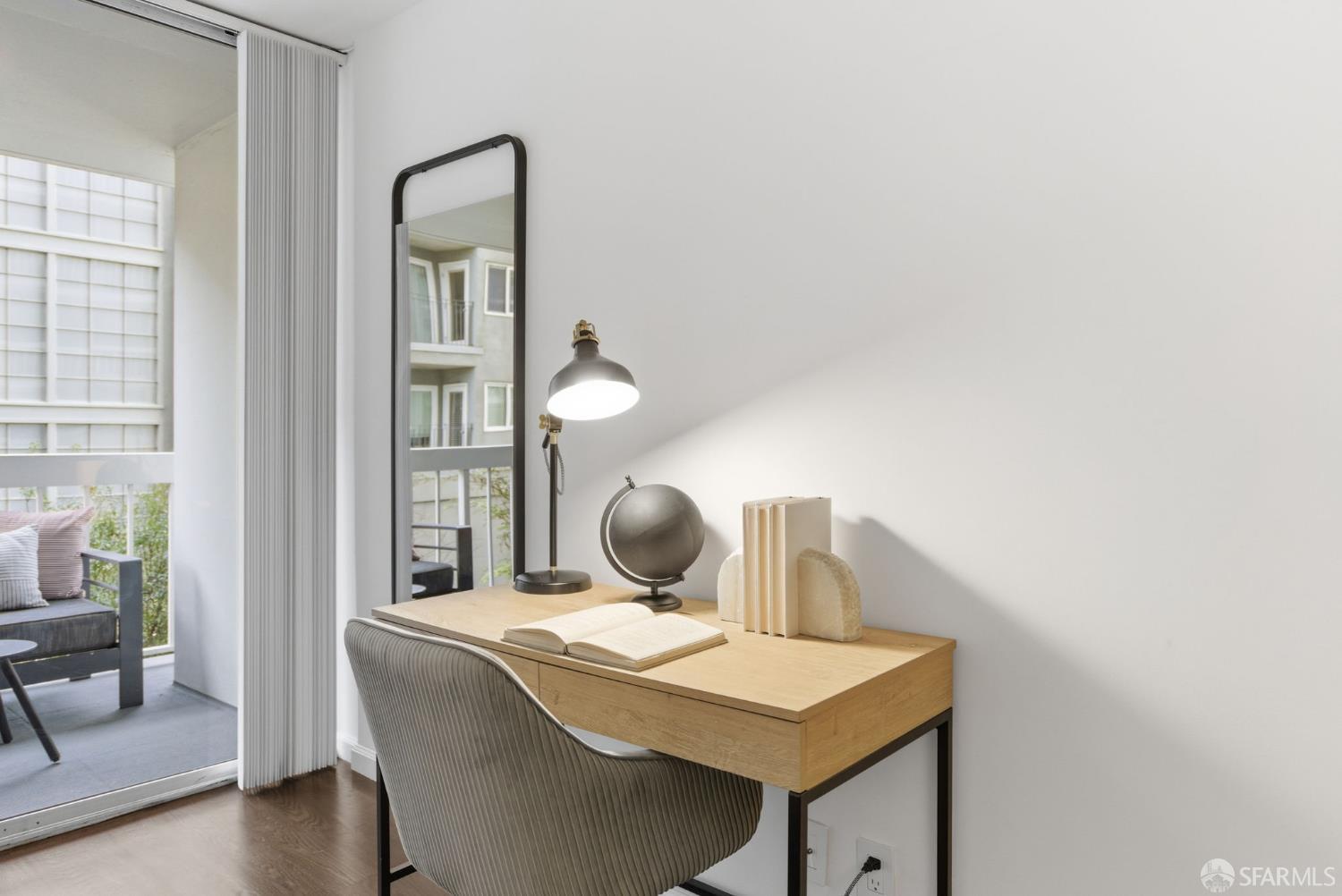 2200 Sacramento Street # 205