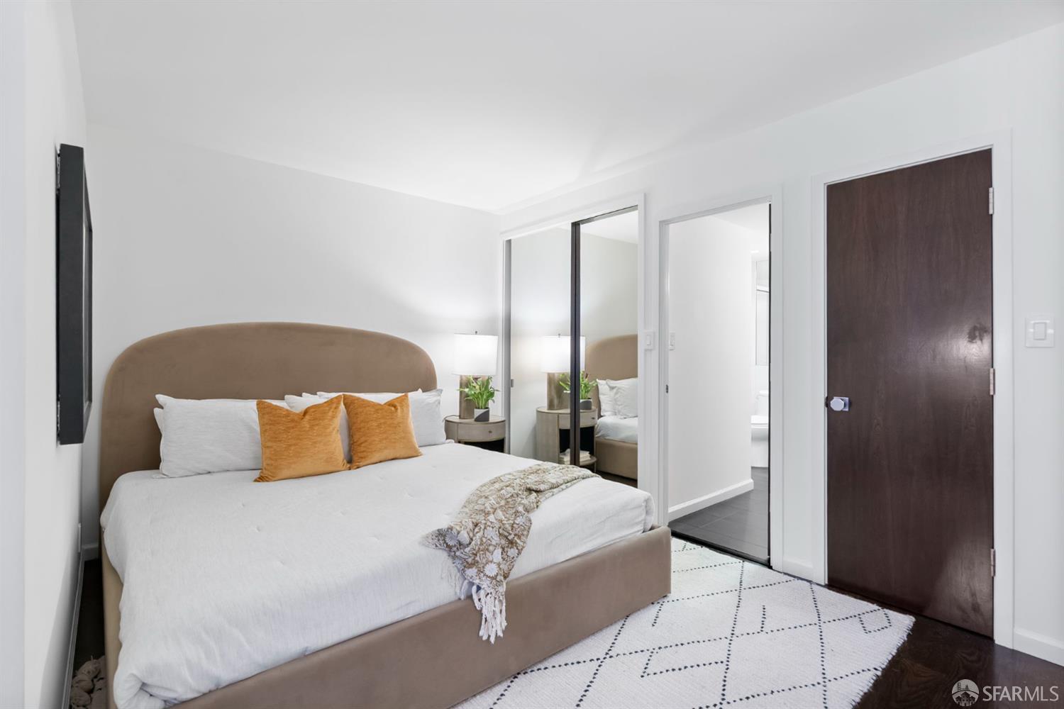 2200 Sacramento Street # 205