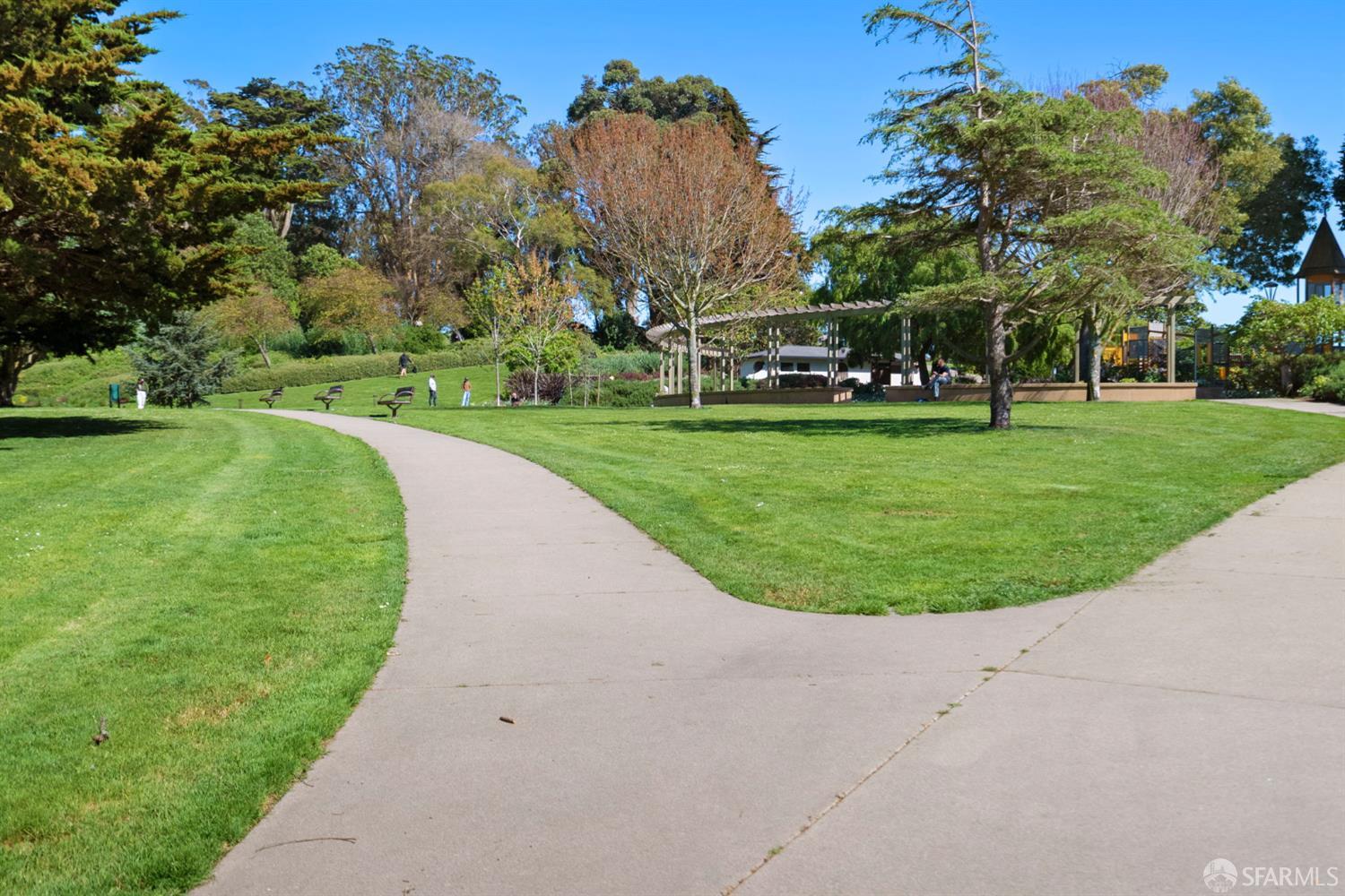 2200 Sacramento Street # 205