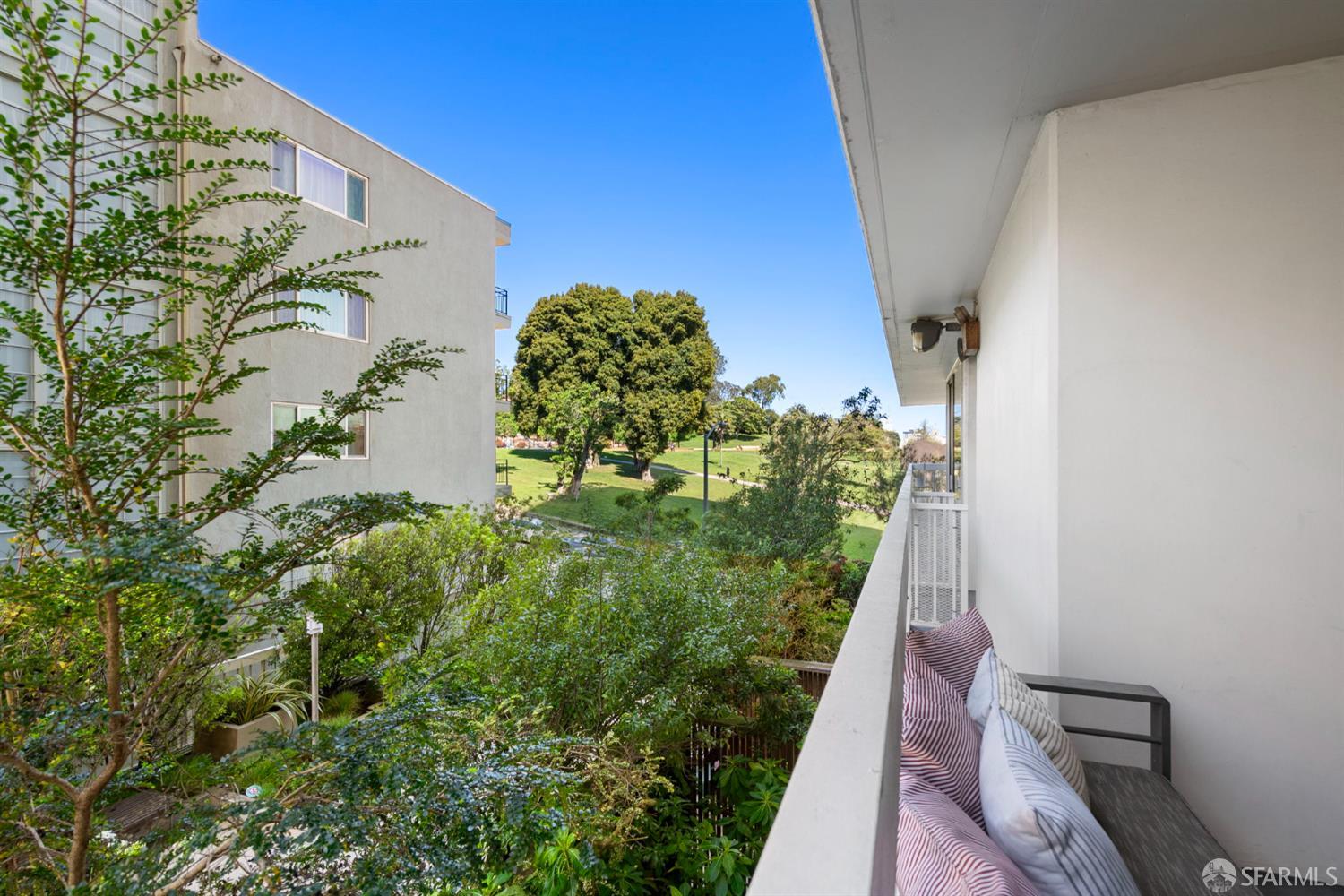 2200 Sacramento Street # 205