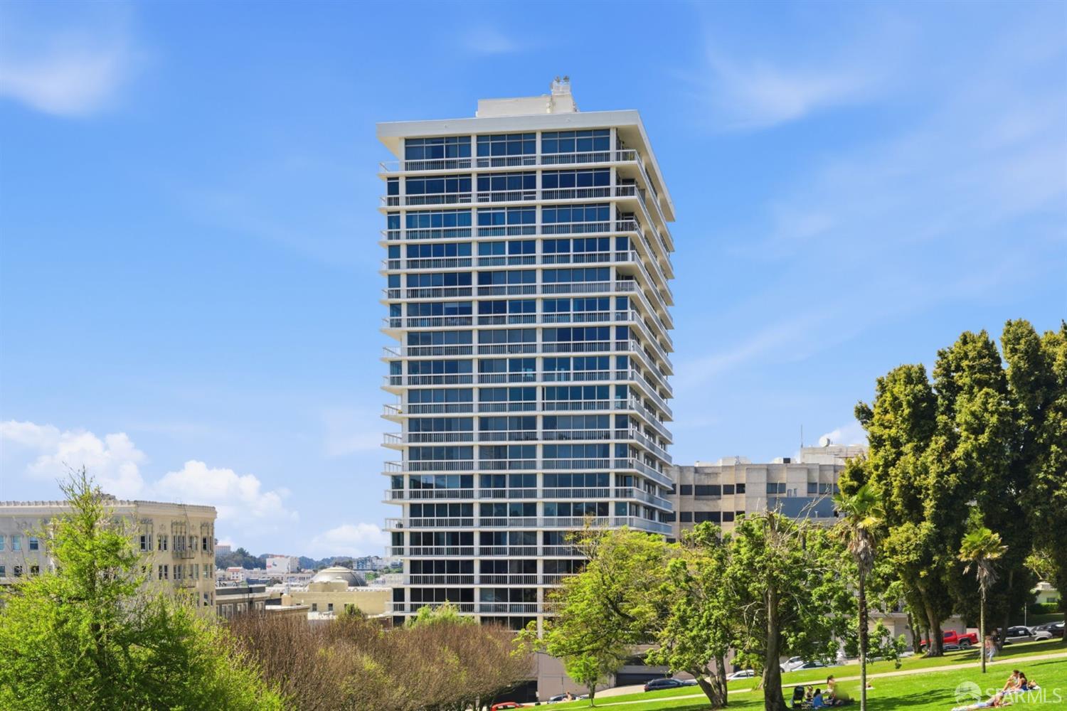 2200 Sacramento Street # 205